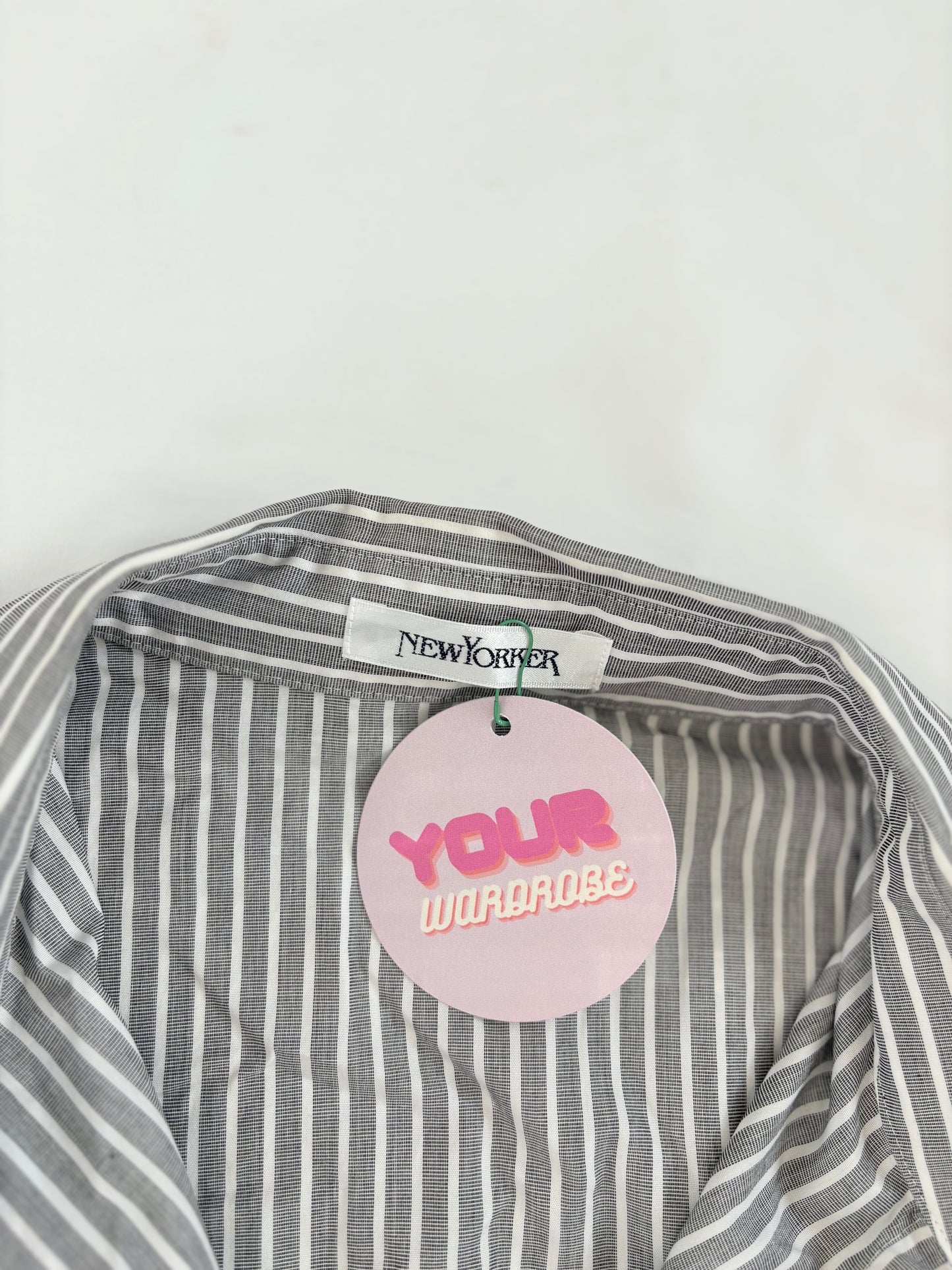 00’s New Yorker grey cinched shirt | Size 8-10