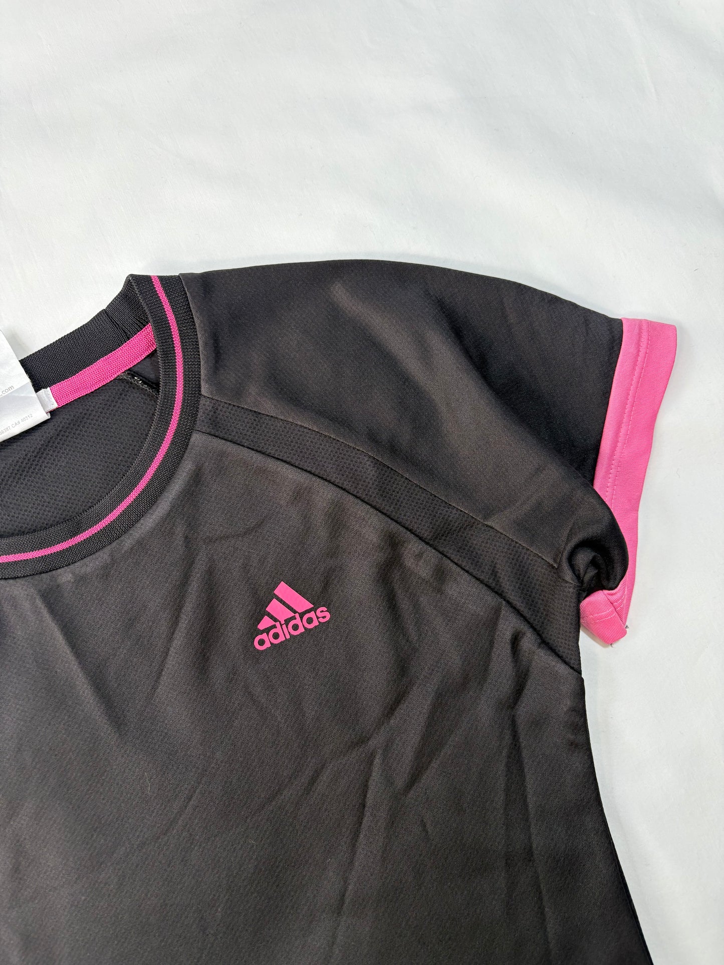 00’s Adidas black tee | Size 8