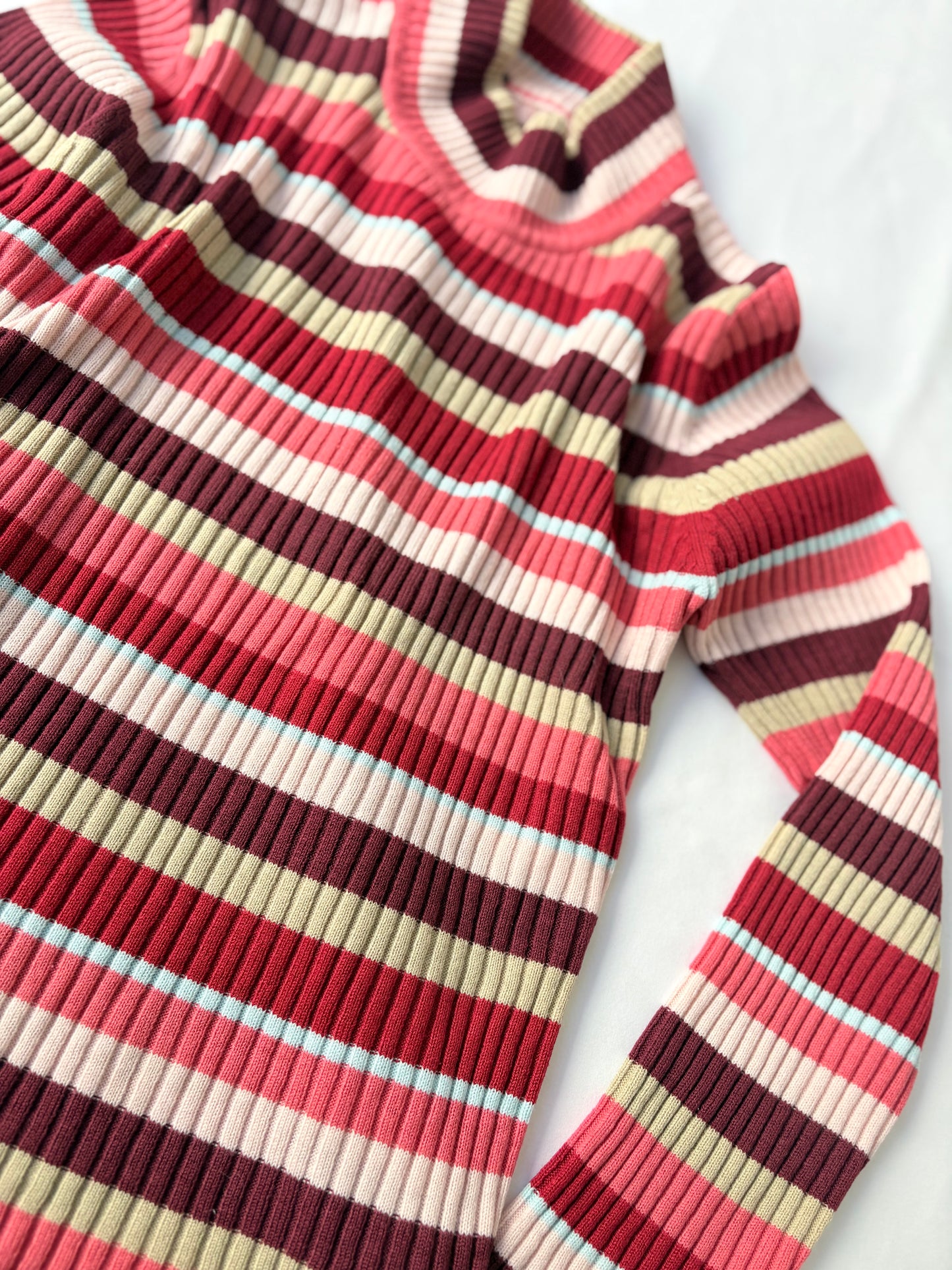 00’s Mock neck striped knit | Size 12