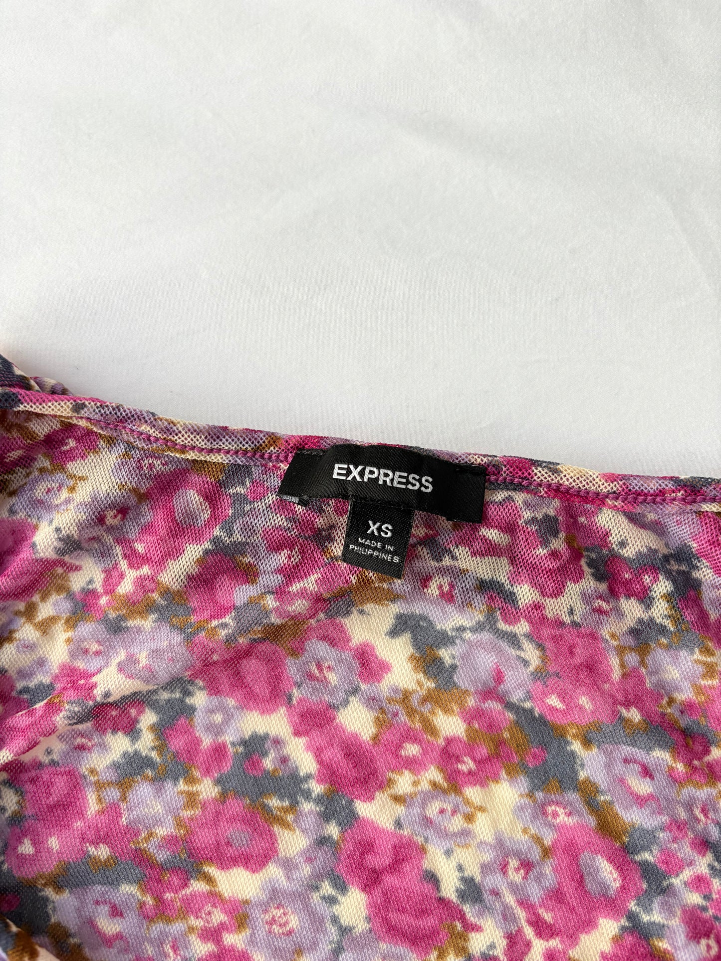 00’s Express pink ruffle tank | Size 8
