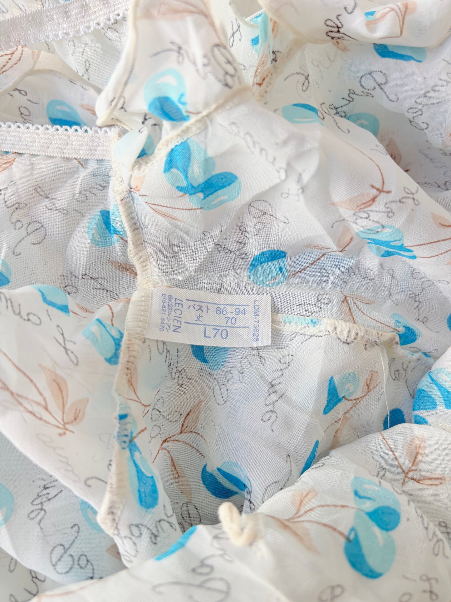 00’s Lecien ruffle floral top | Size 14