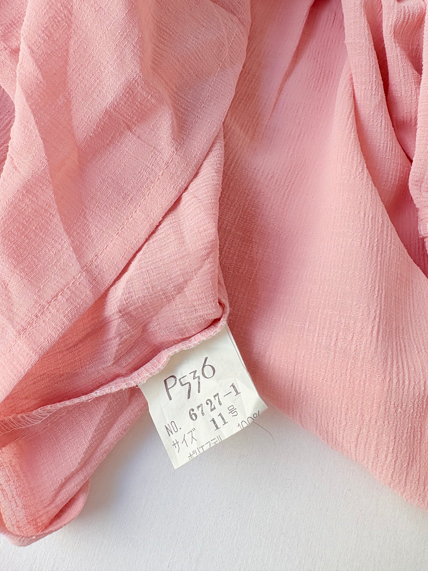 00’s Pink cropped lace top | Size 8-10