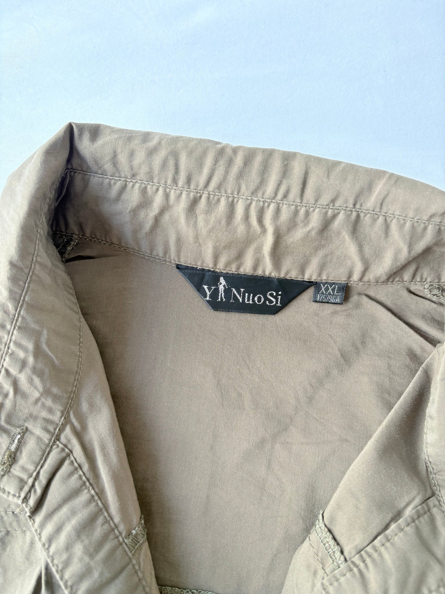 00’s Khaki cinched shirt | Size 10