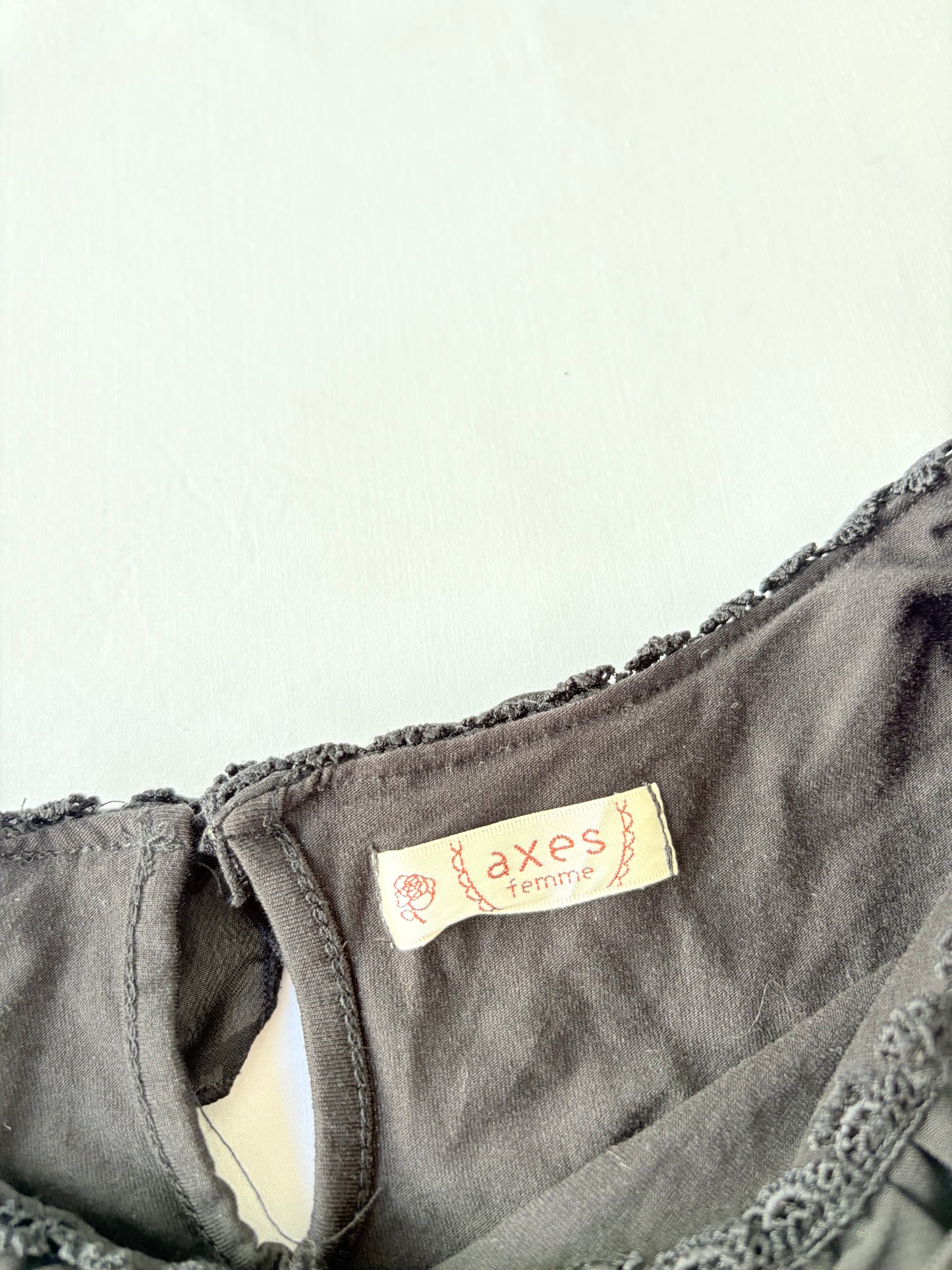 00’s Axes puff sleeve top | Size medium