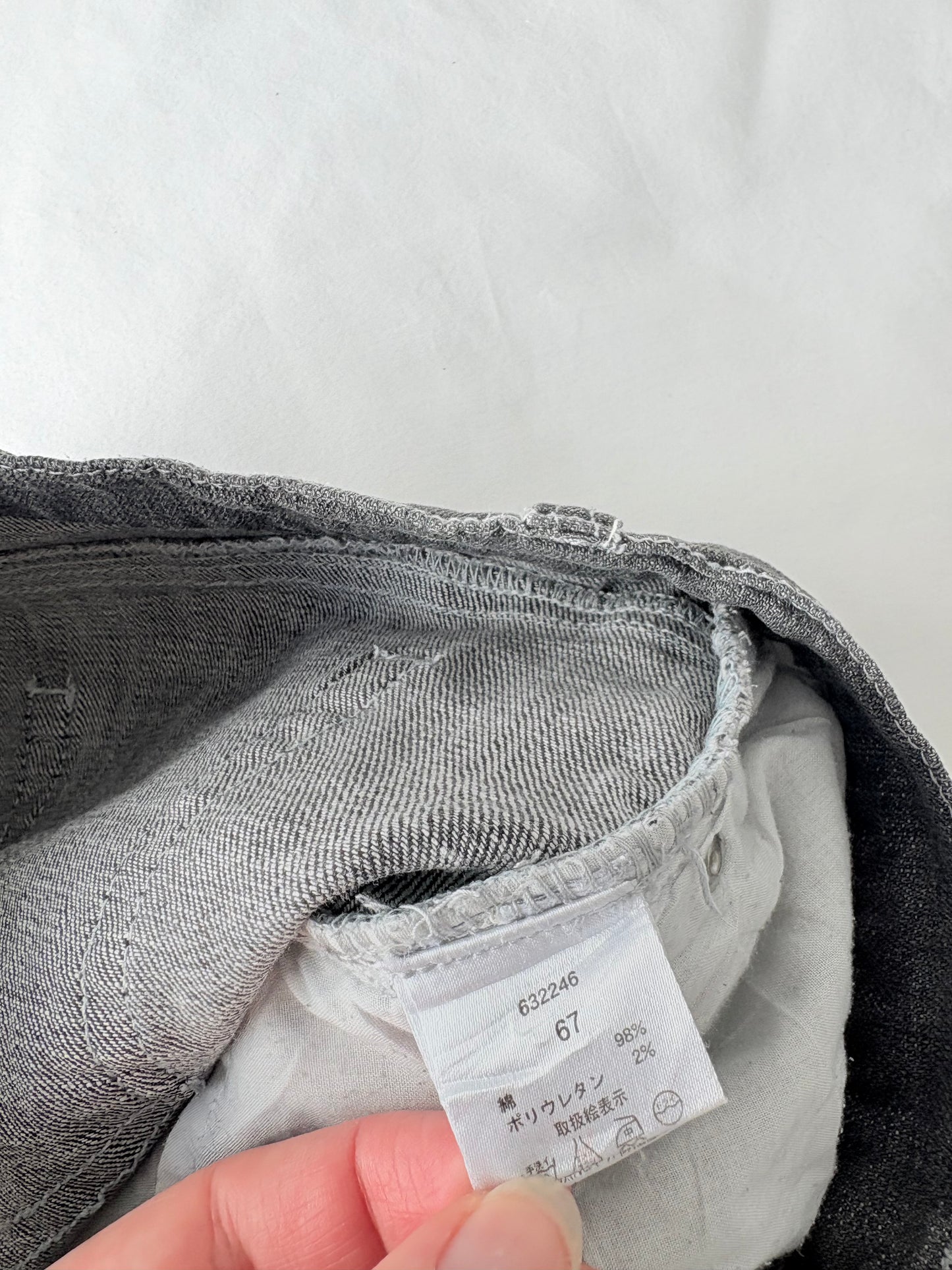 00’s Bootcut butterfly embroidered jeans | Size 8