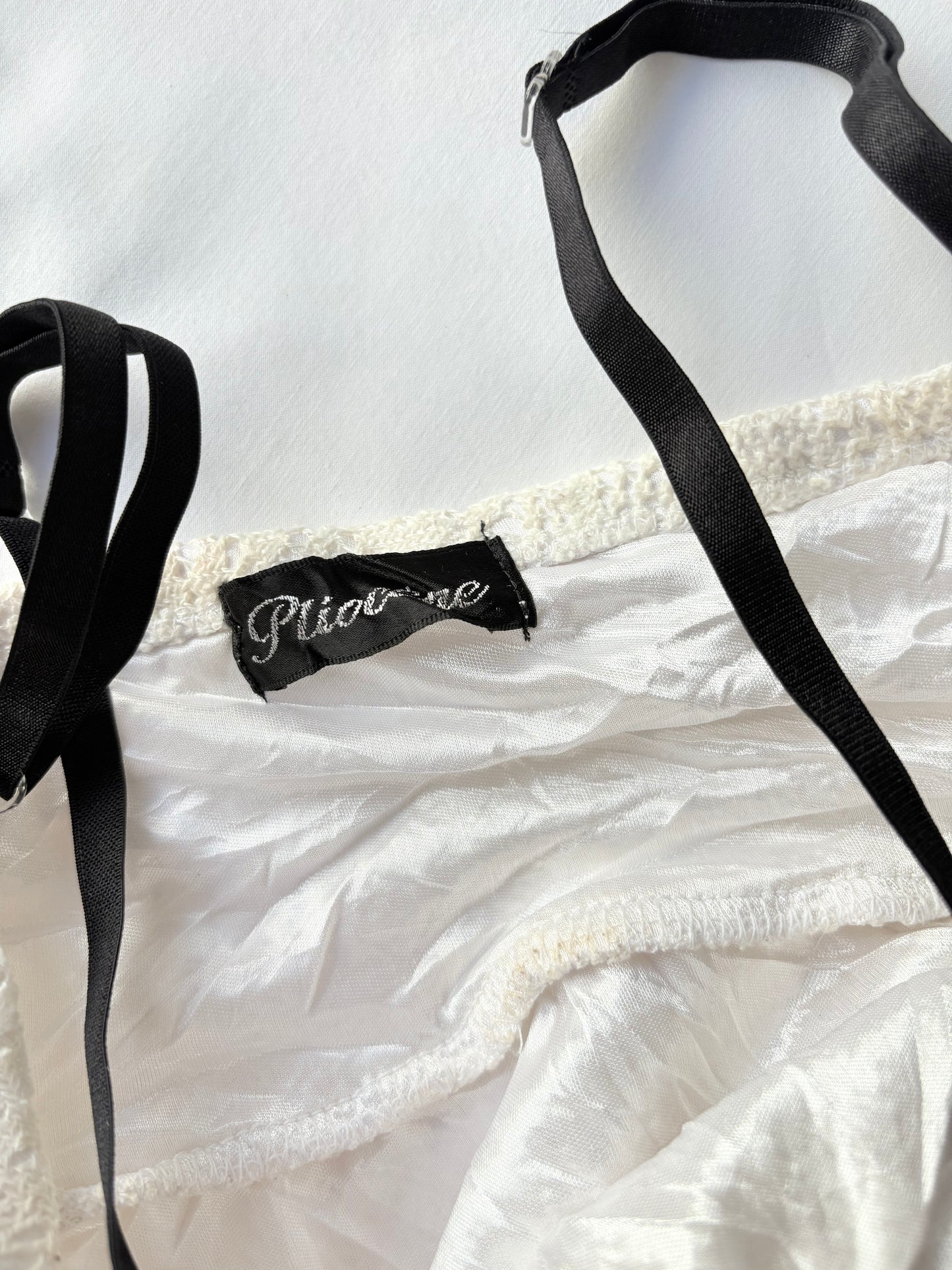 00’s Pliocene white lace top | Size small