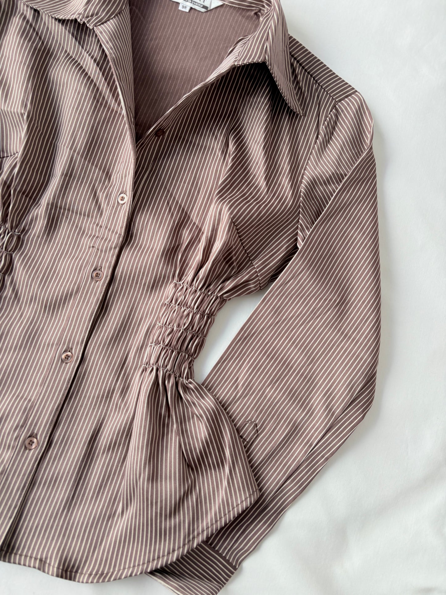 00’s Brown pinstripe cinched shirt | Size 12
