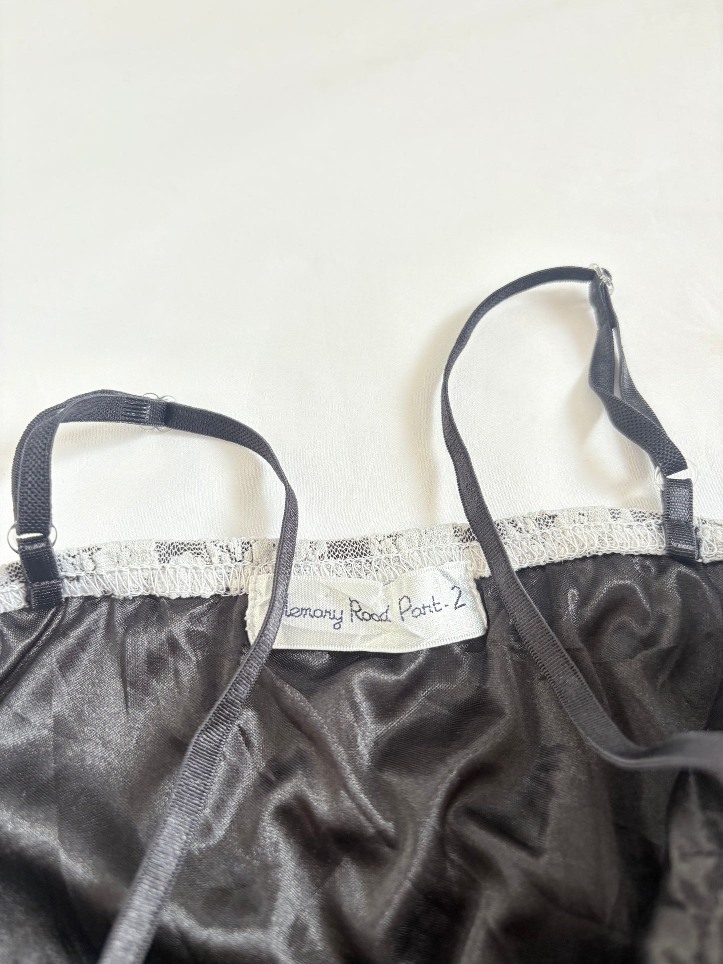 00’s Memory Road lace top | Size 8