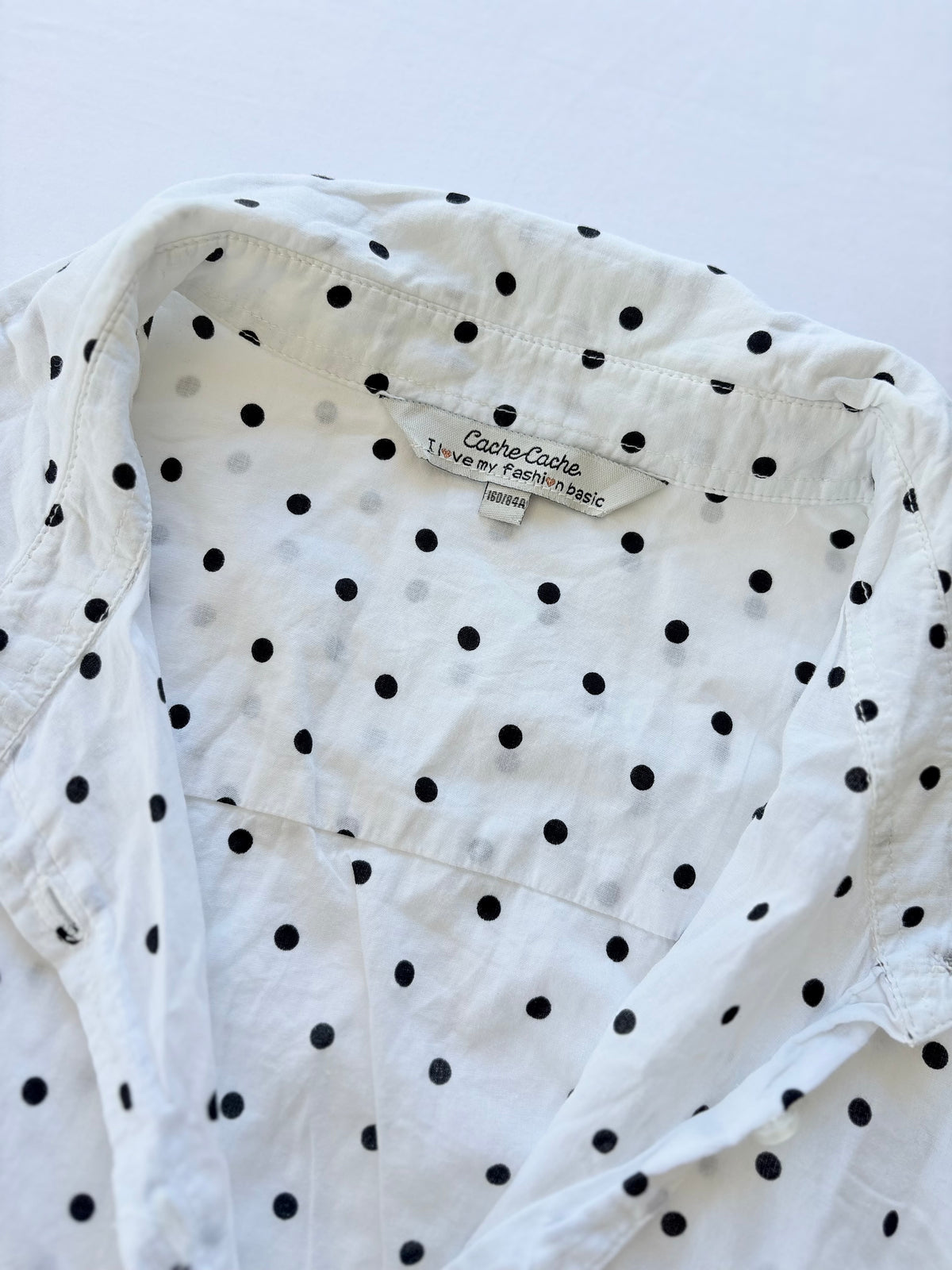 00’s Polka dot white cinched shirt | Size 8