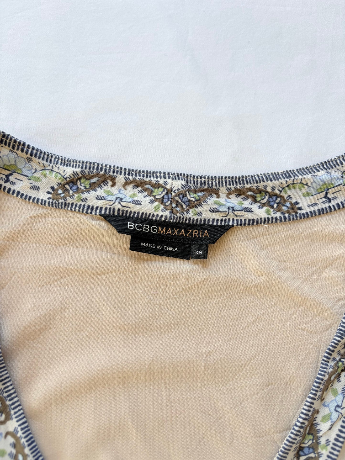 00’s BCBG cap sleeve tie top | Size 8