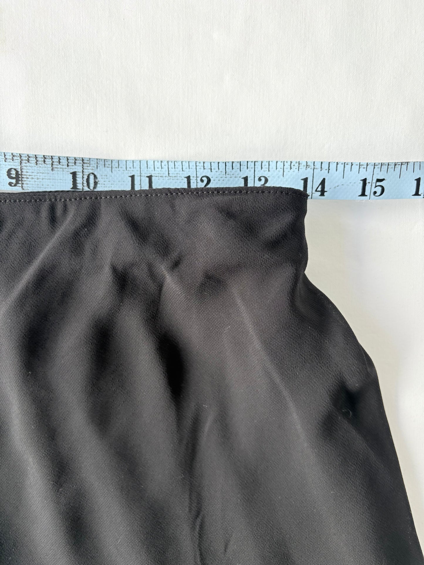 00’s Black ruffle maxi skirt | Size 8-10