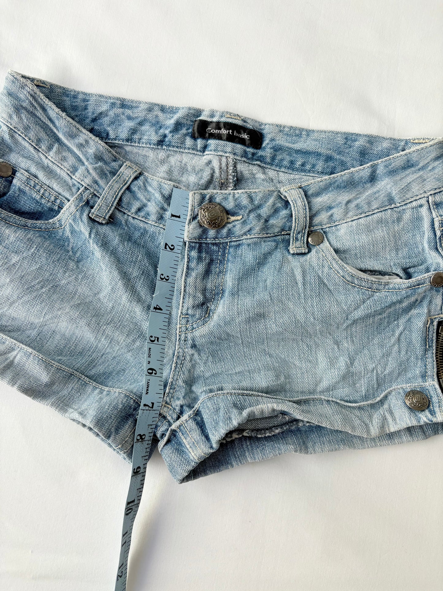 00’s Low rise zipper denim shorts | Size 8