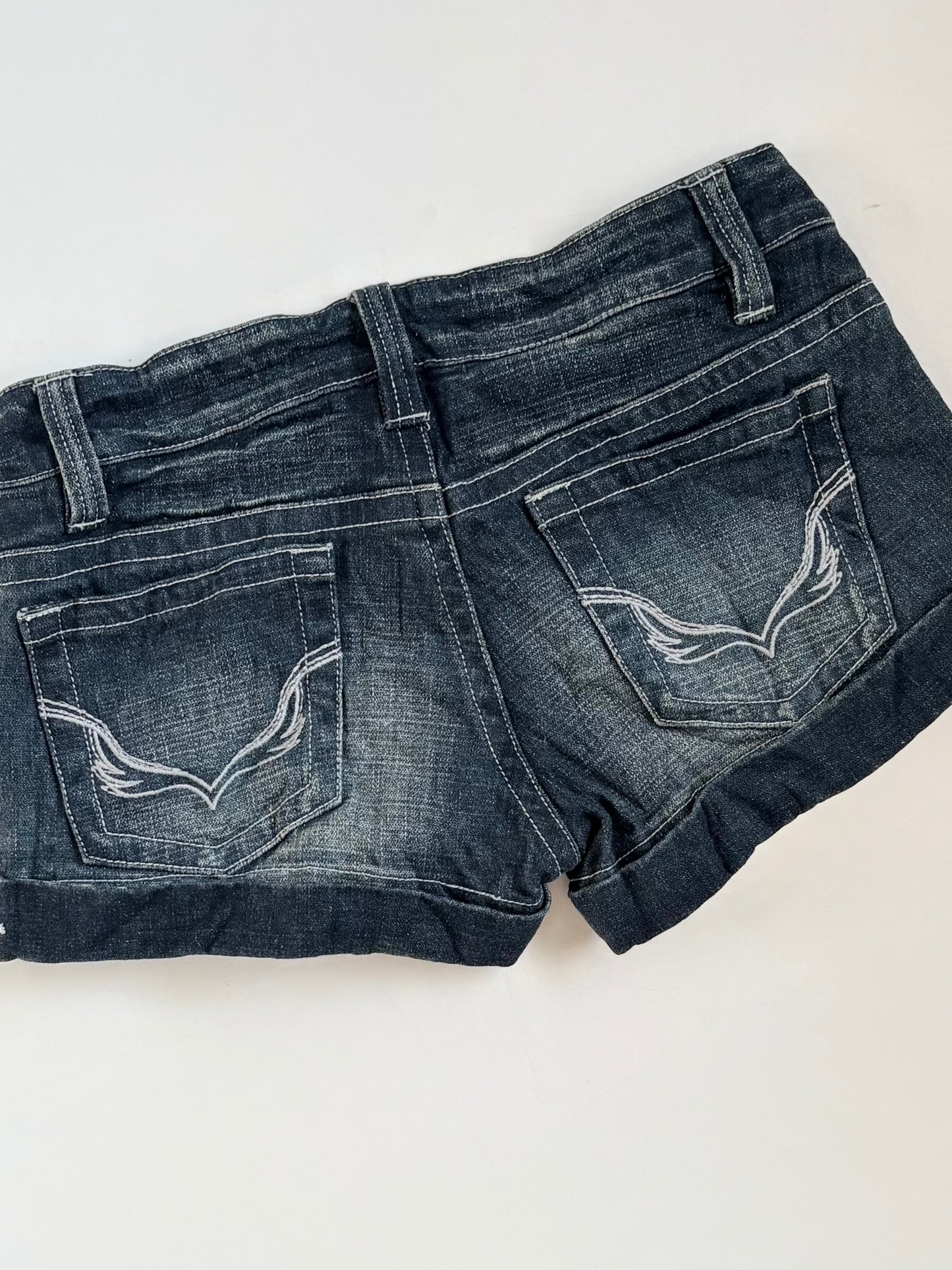 00’s Skull embroidered denim shorts | Size 10