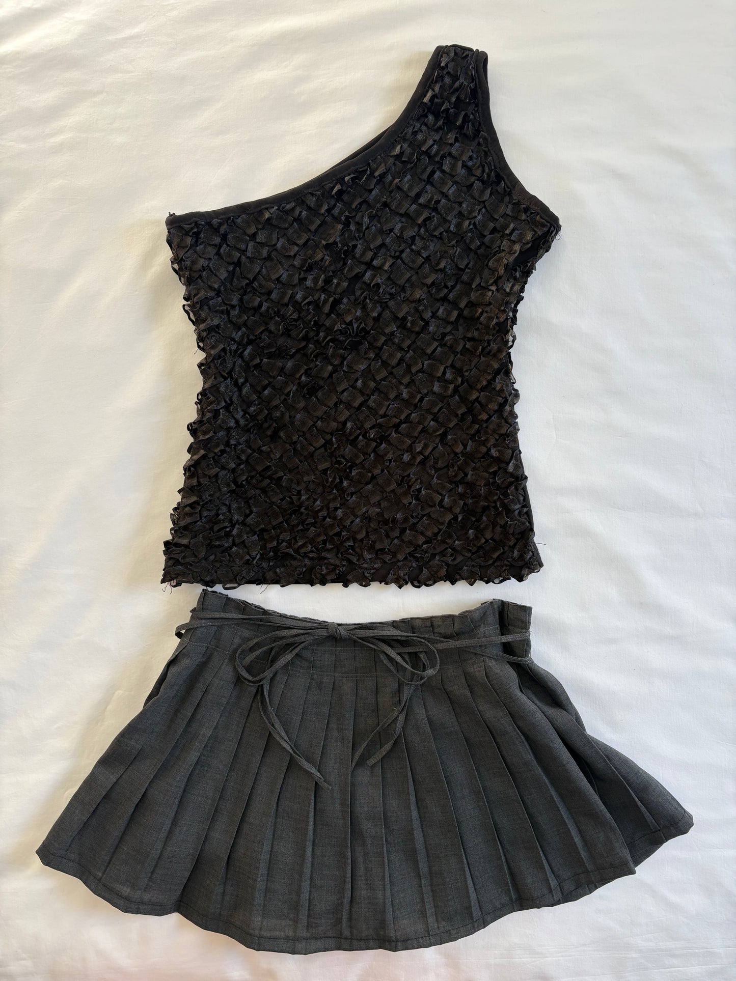 Textured one shoulder tank | Size 6-8