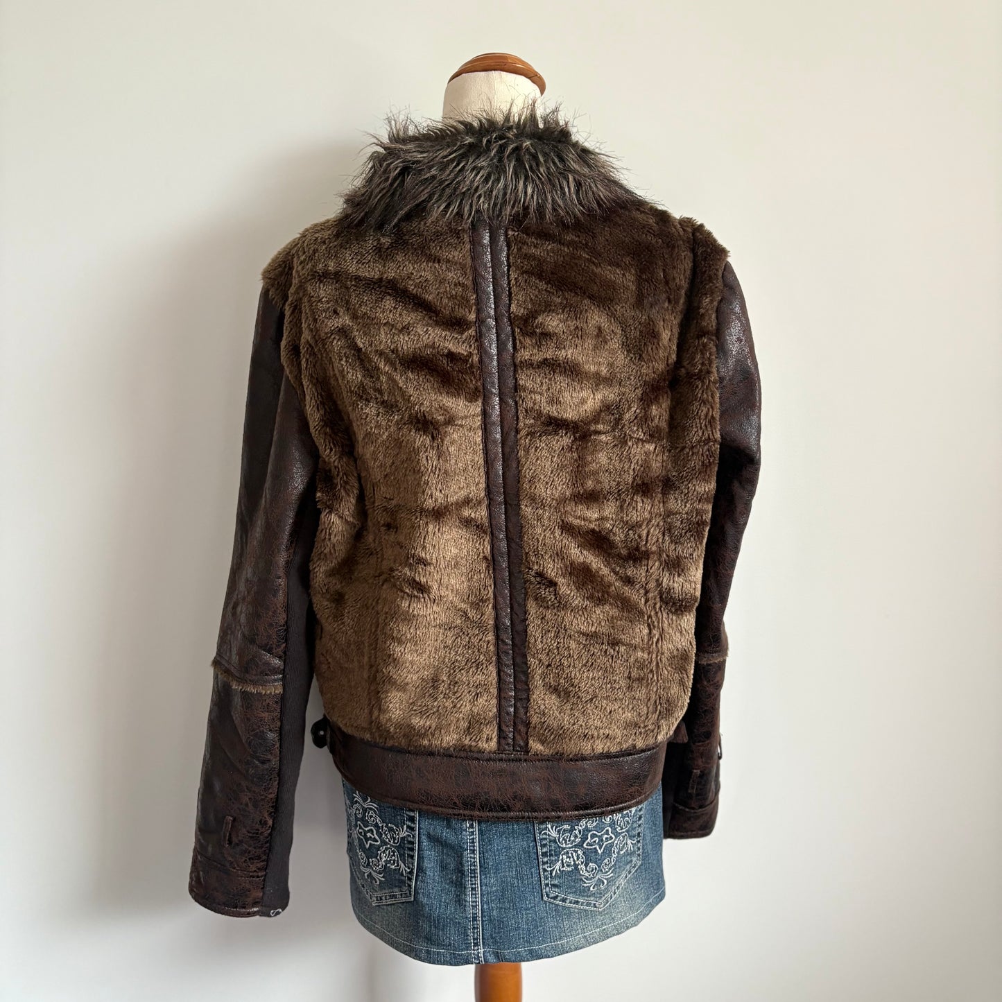 10’s Chocolate brown fur jacket | Size large
