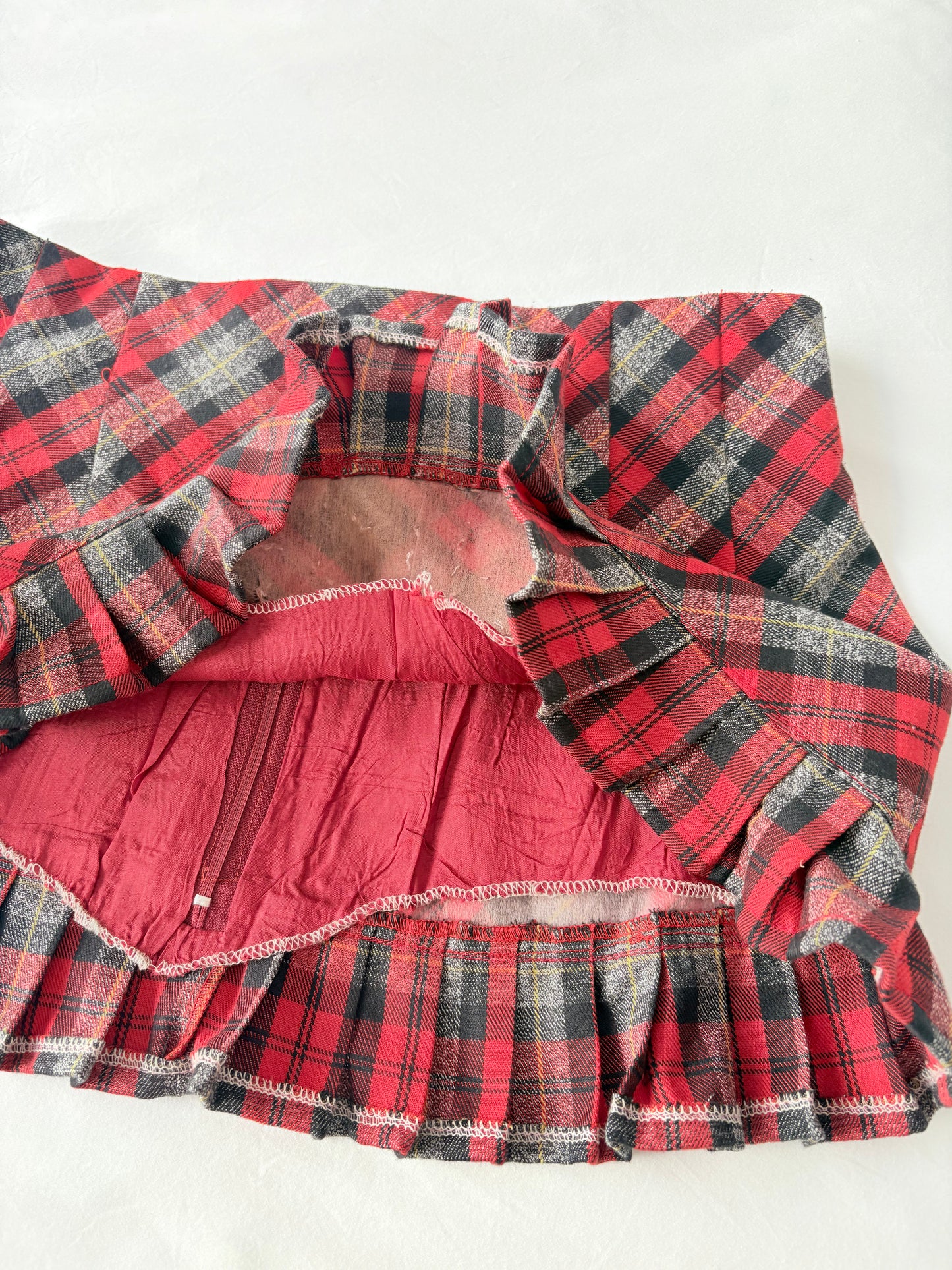 00’s Italian red plaid skirt | Size 6