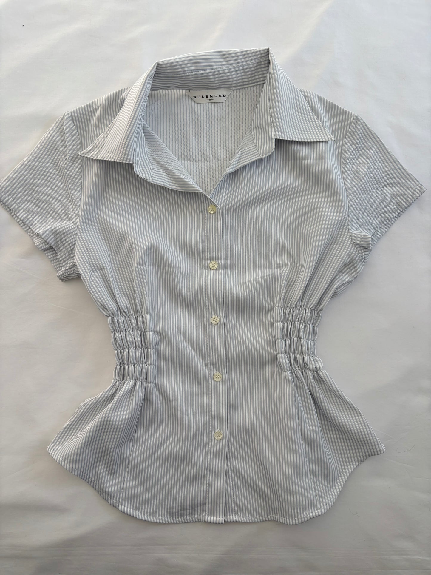 00’s Short sleeve cinched shirt | Size 8-10