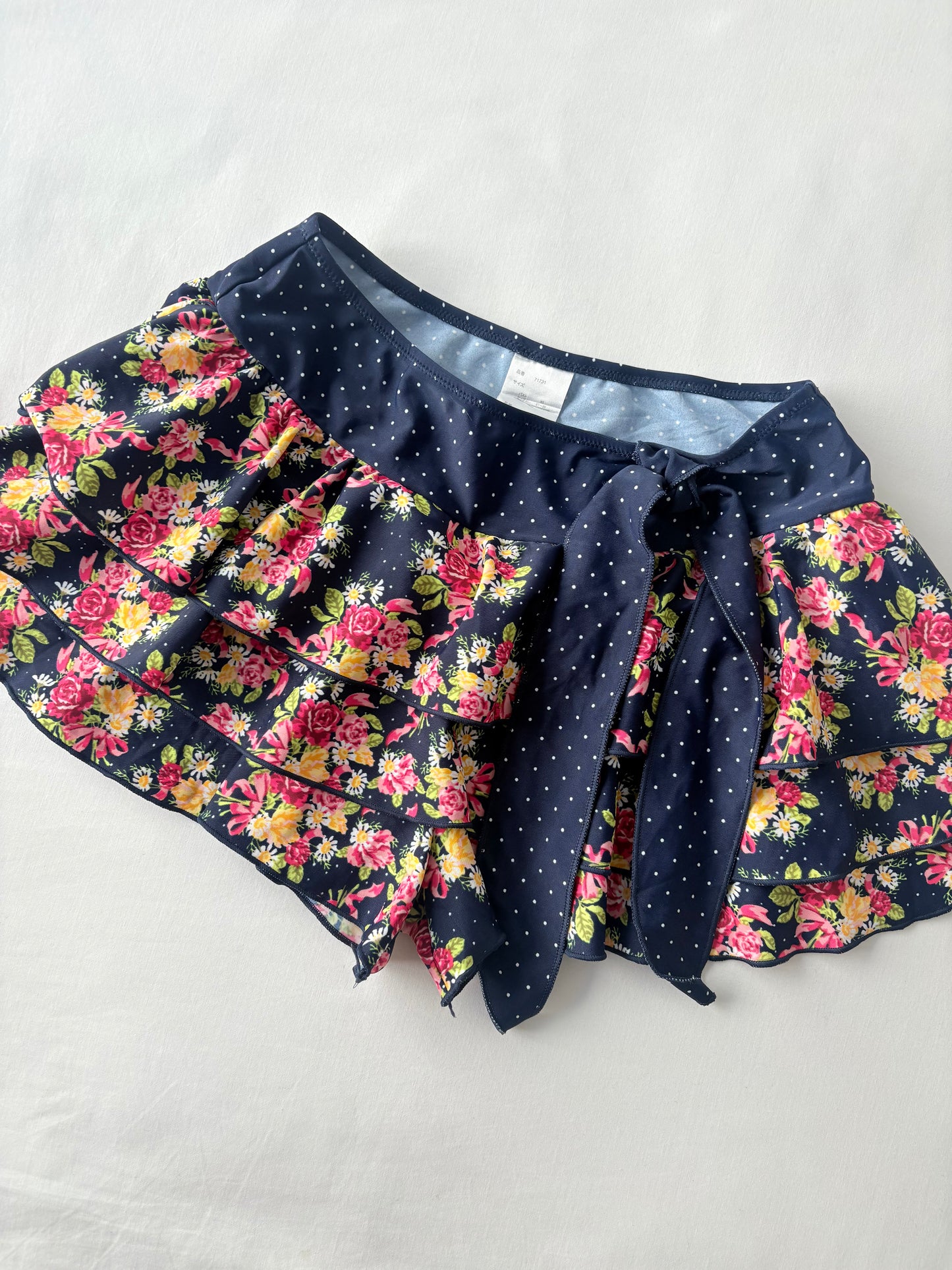 00’s Floral ruffle shorts | Size 6-8
