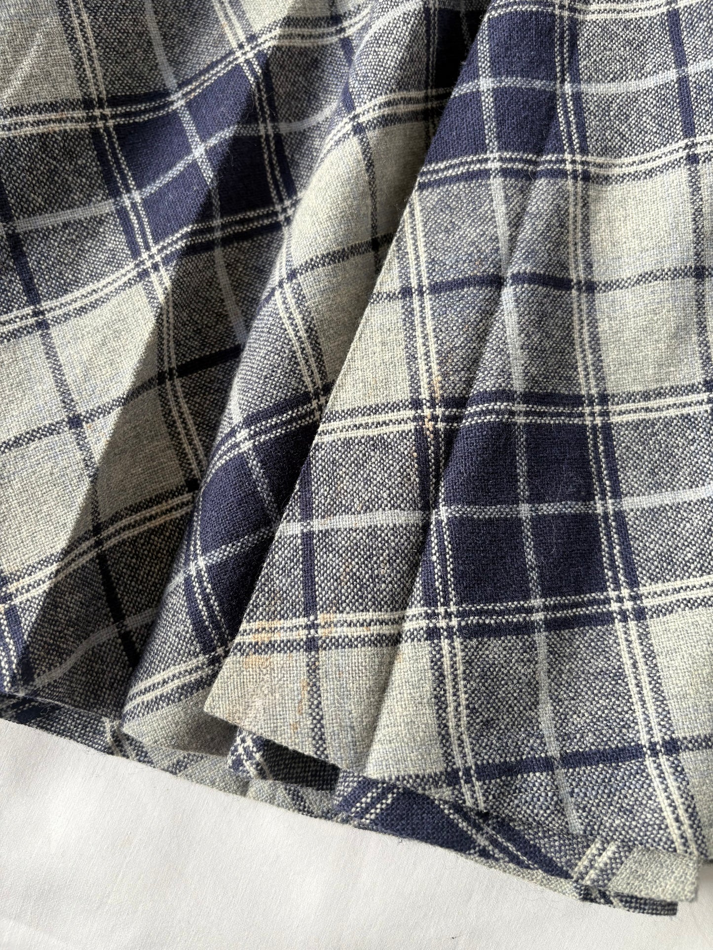 00’s Tartan wool midi skirt | Size 8