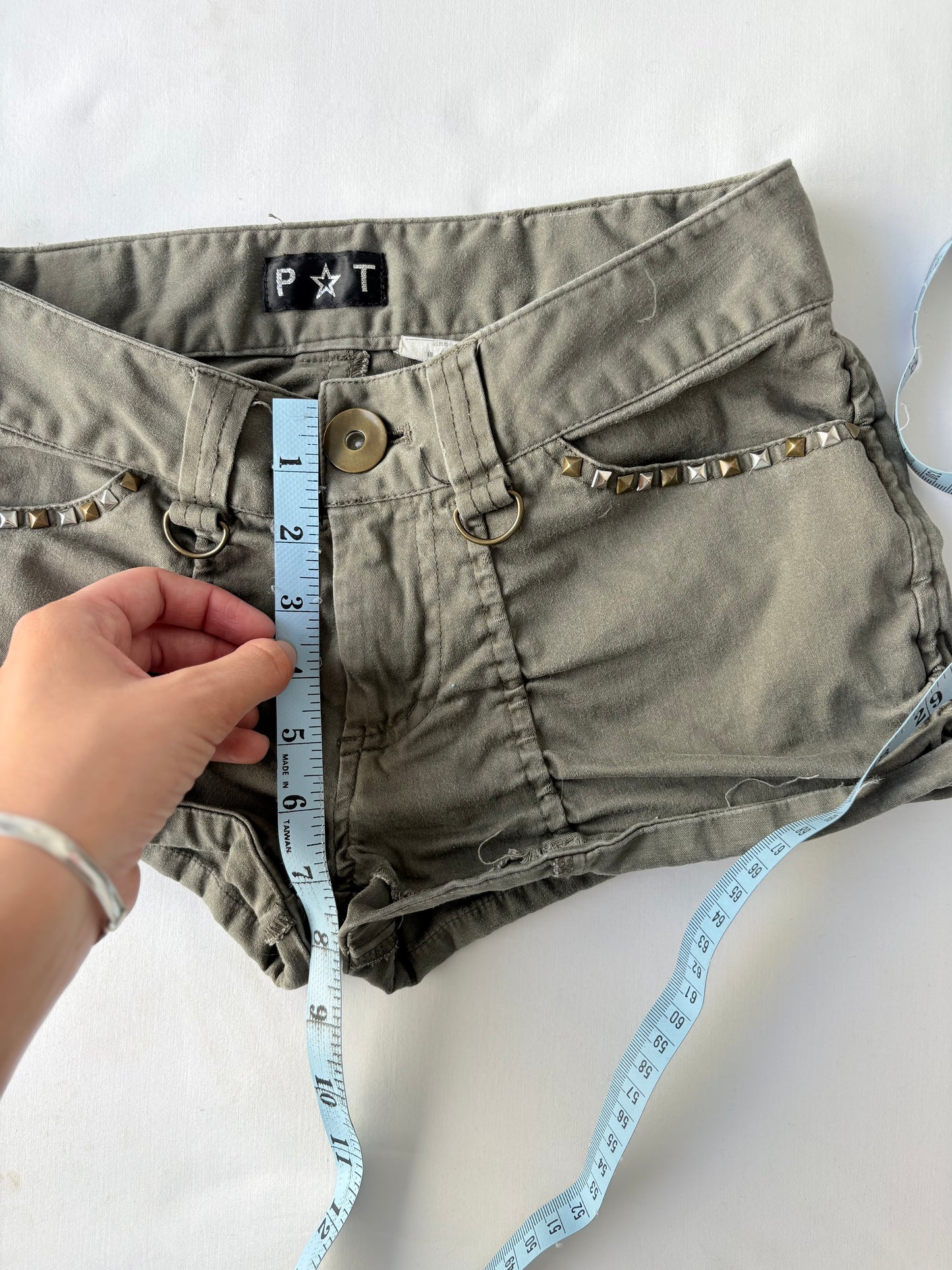 00’s Green studded low rise shorts | Size 8