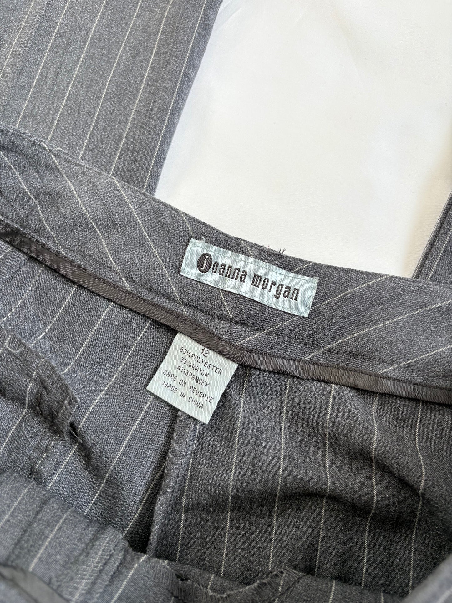 00’s Low rise grey pinstripe pants | Size 12
