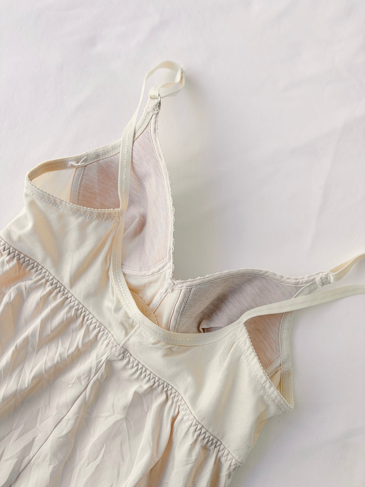 00’s Cream embroidered cami | Size 8
