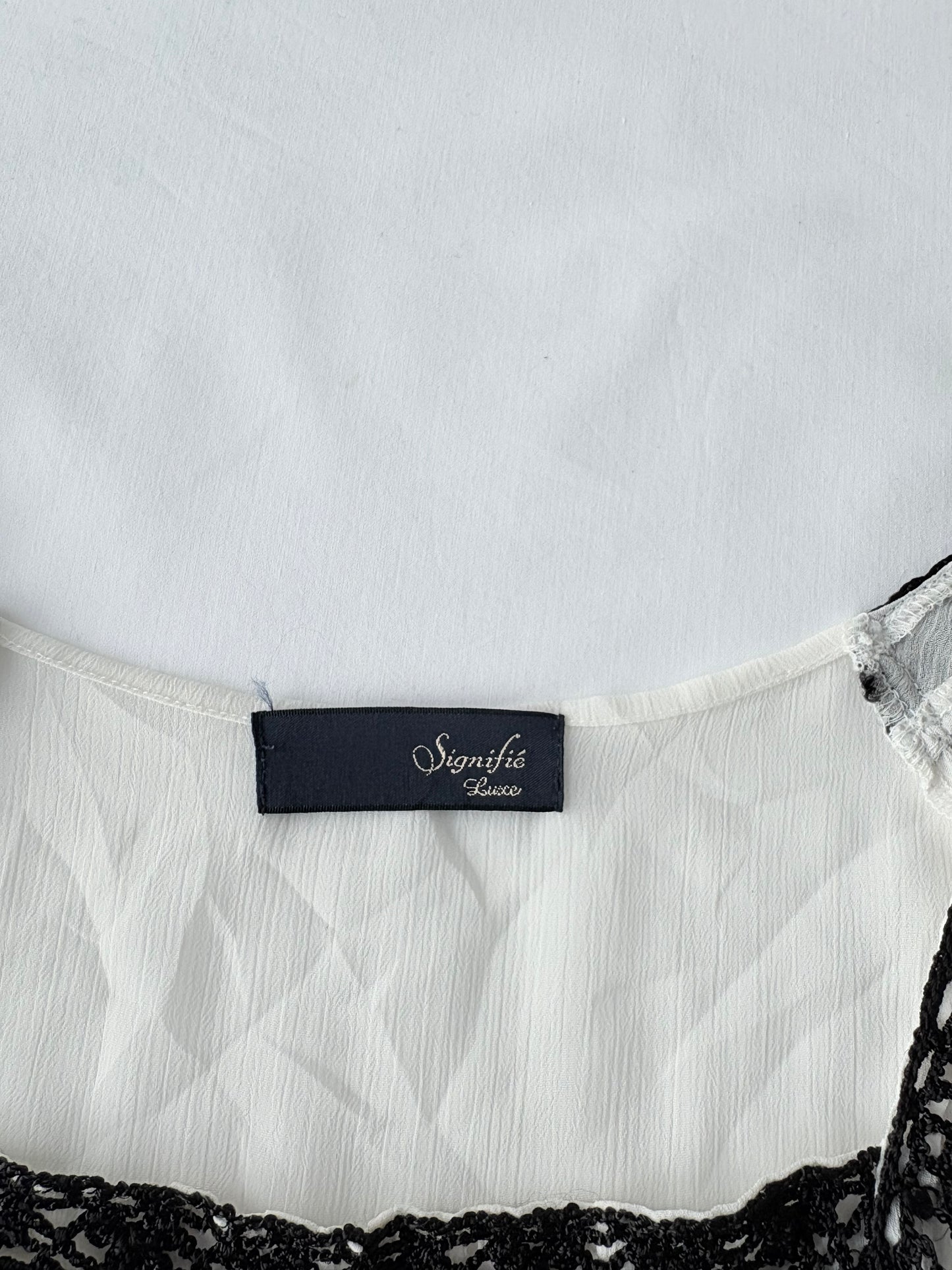 00’s White ribbon Japanese top | Size medium