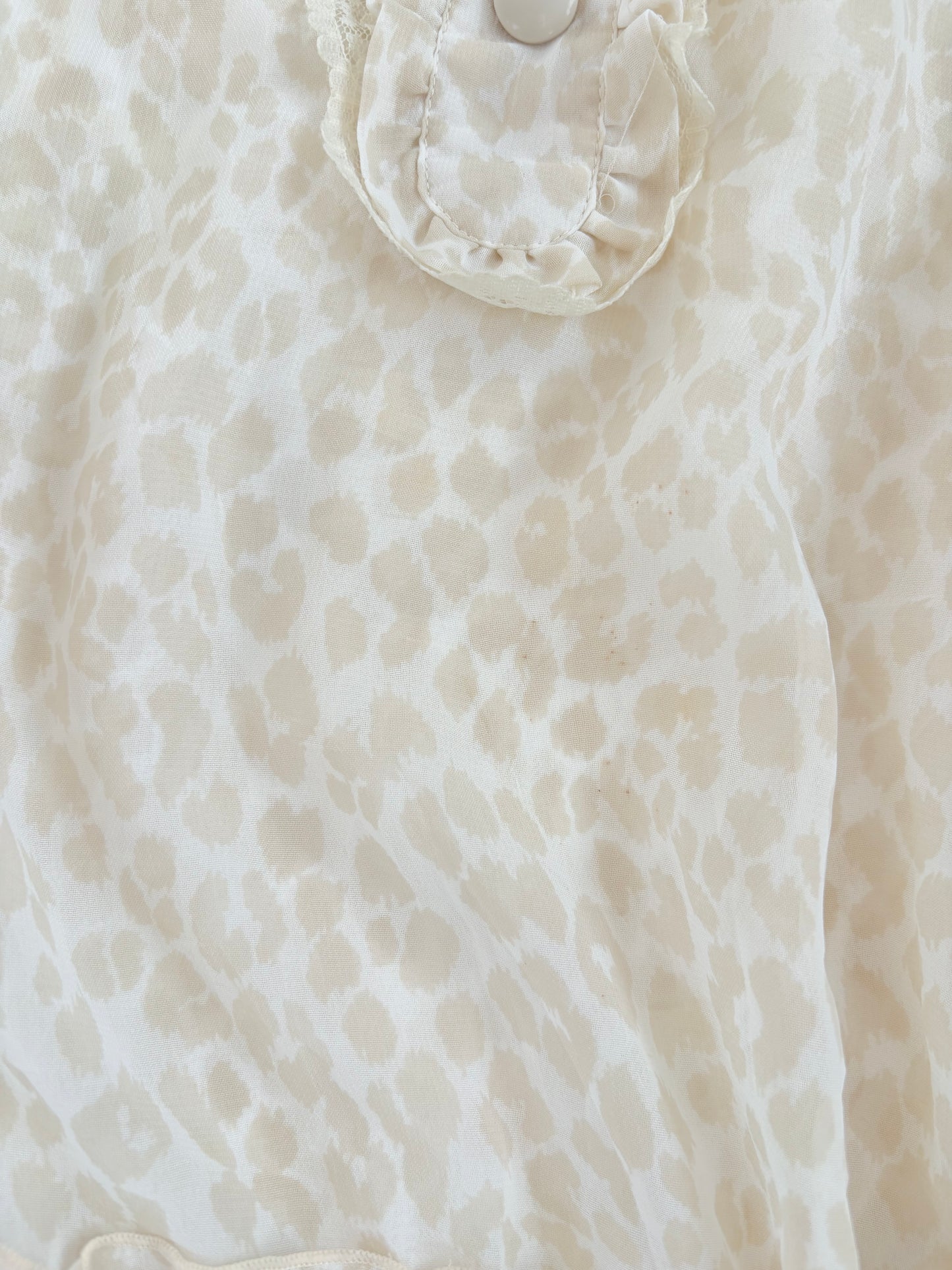 00’s Leopard Japanese cream top | Size large