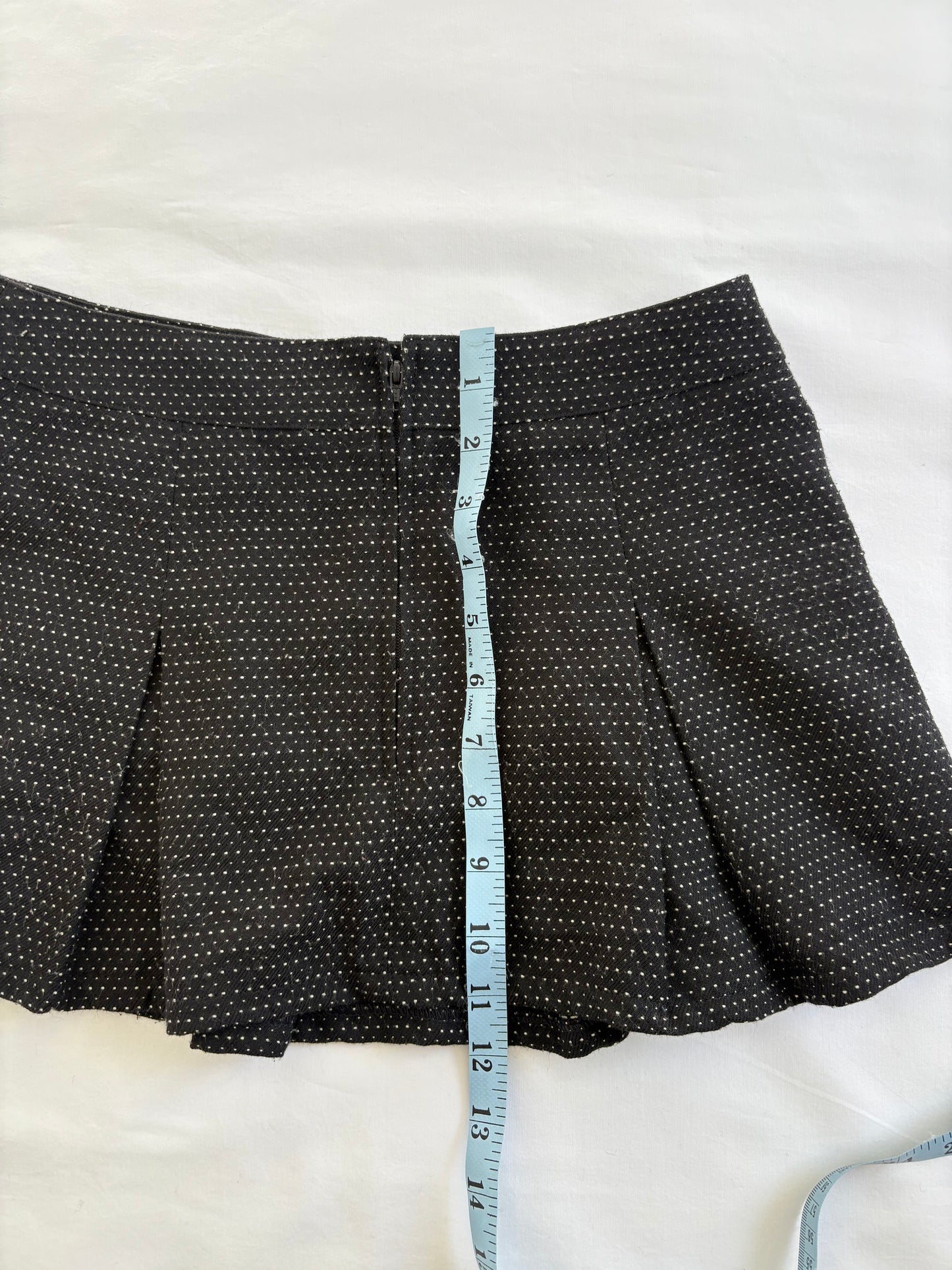 00’s Polka dot pleated mini skirt | Size 6