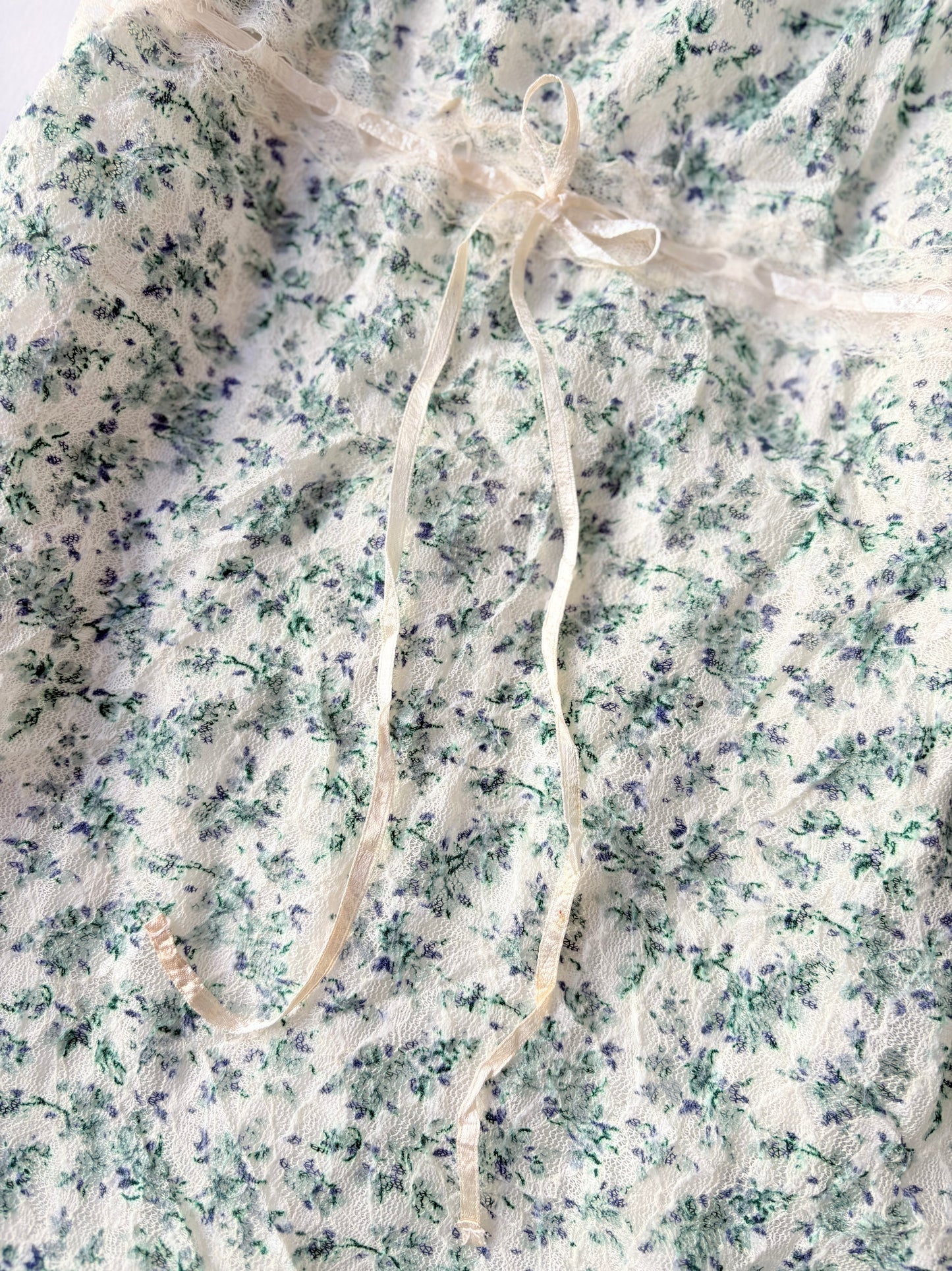 00’s Paix et Doux green floral top | Size 8