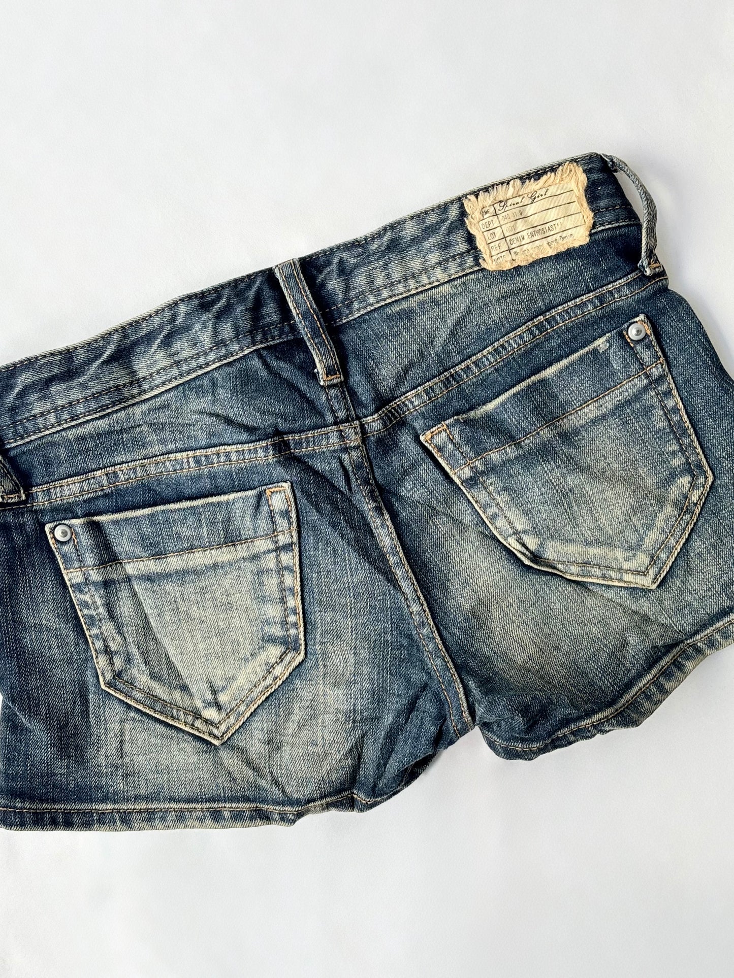 00’s Spiral Girl denim shorts | Size 8