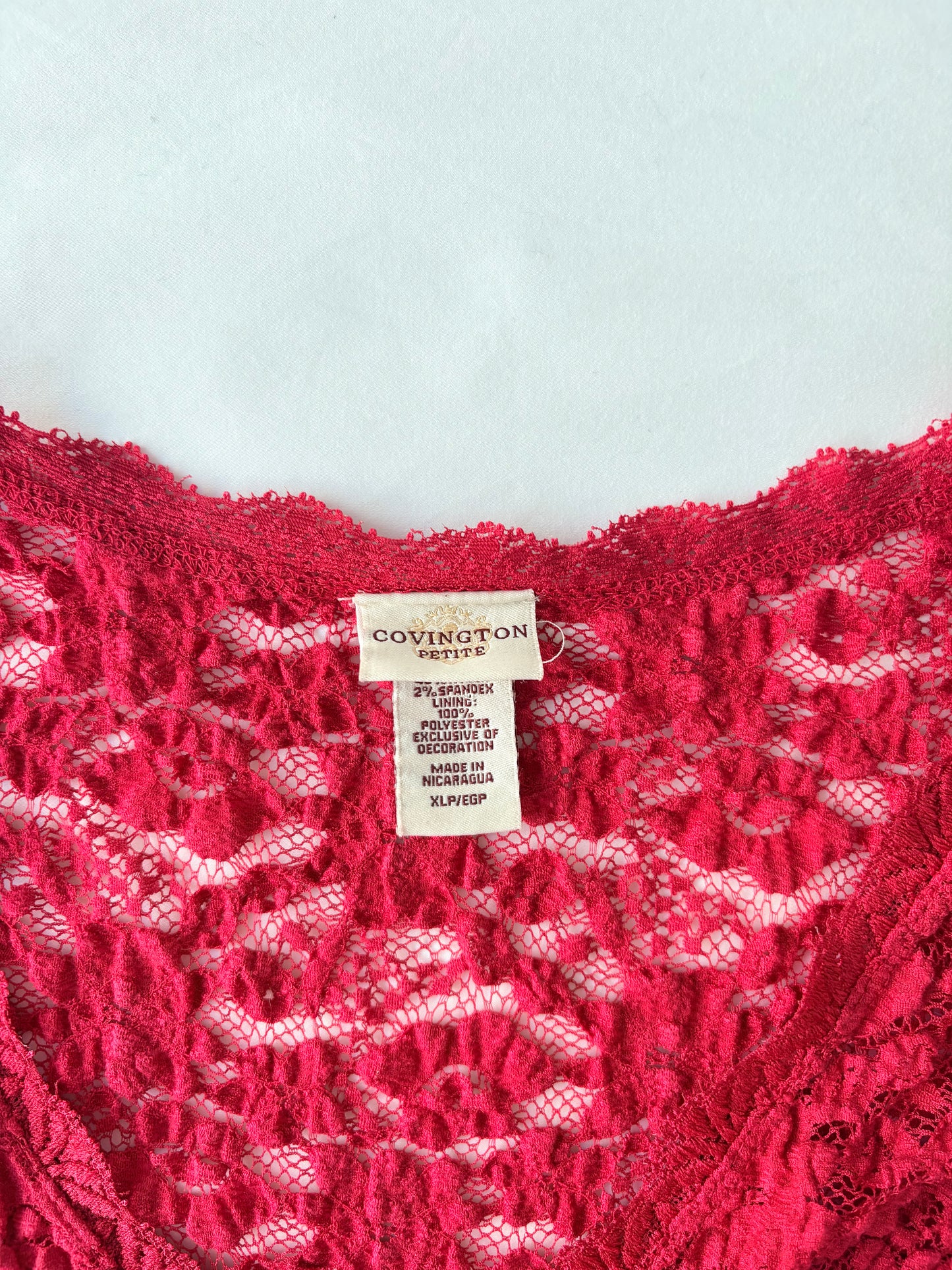 00’s Covington red lace top | Size 14-16