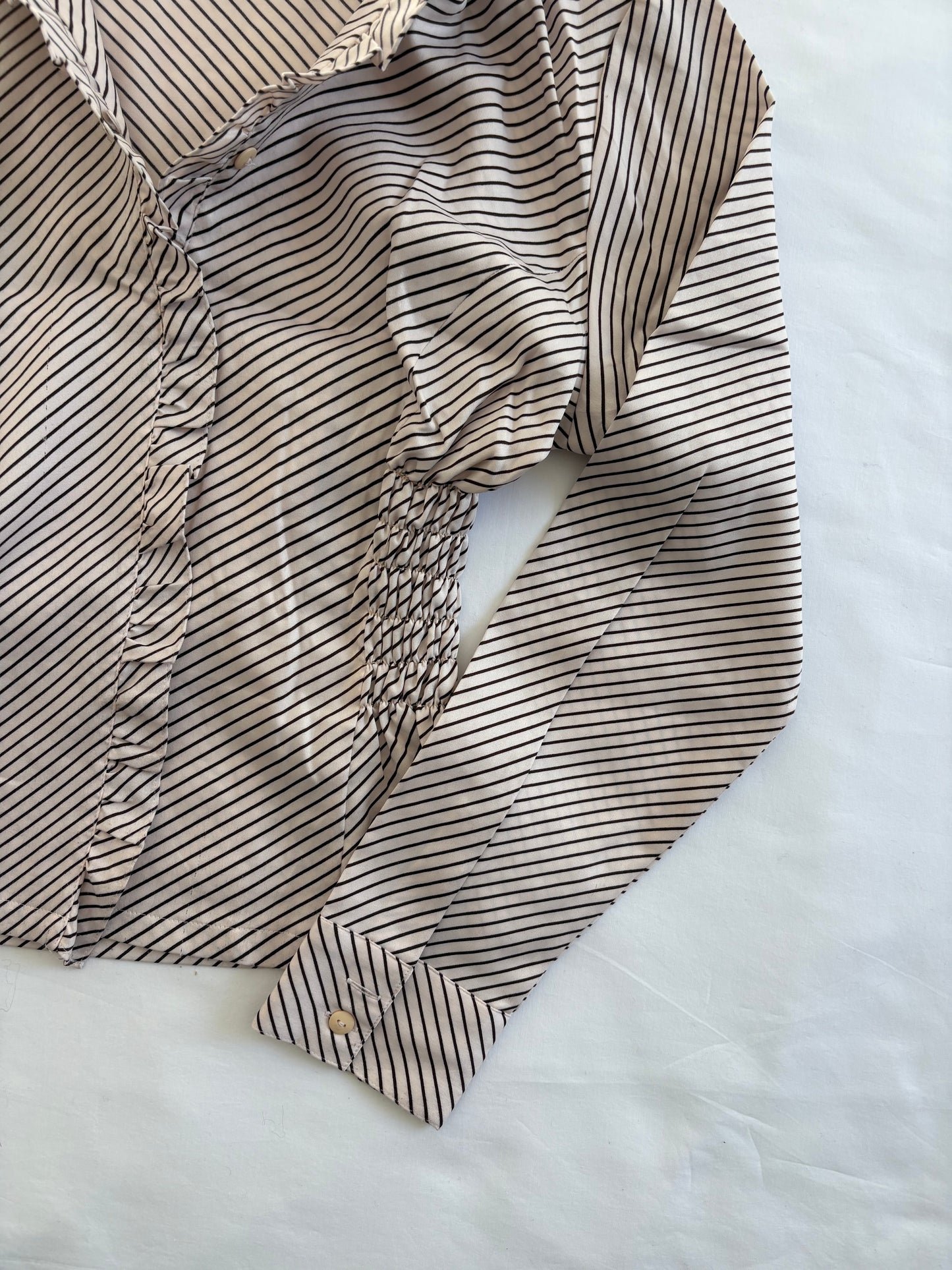 00’s Pink ruffle cinched shirt | Size 8