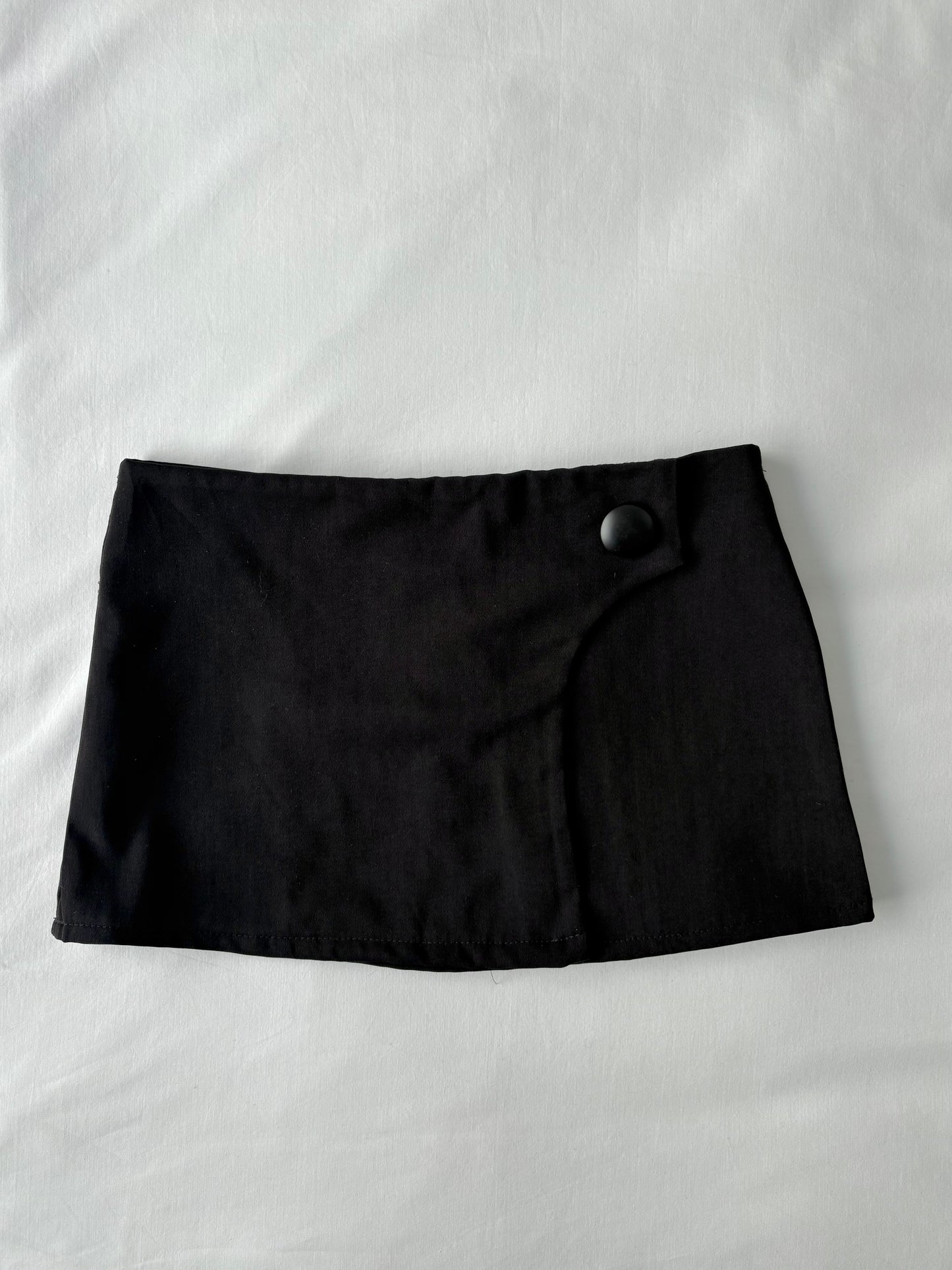 00’s Black office siren mini skirt | Size 8