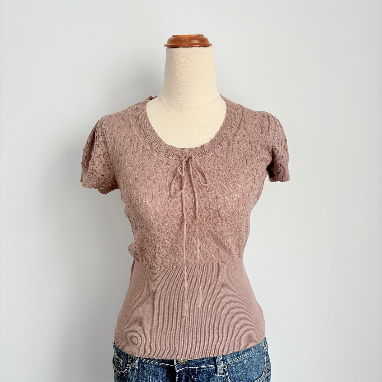 00’s Pointelle bow knit tee | Size 10-12