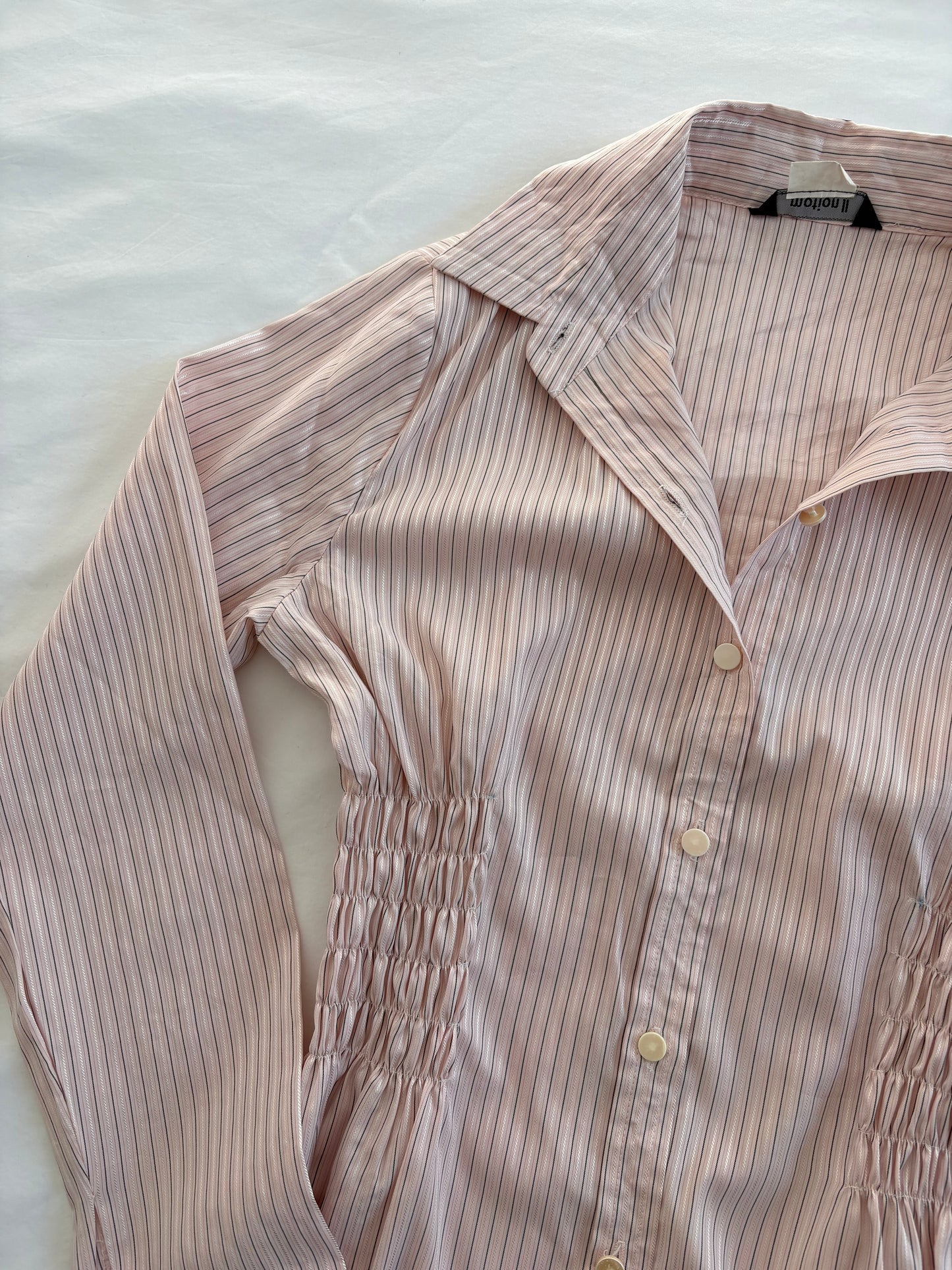 00’s Pink cinched long sleeve shirt | Size 10