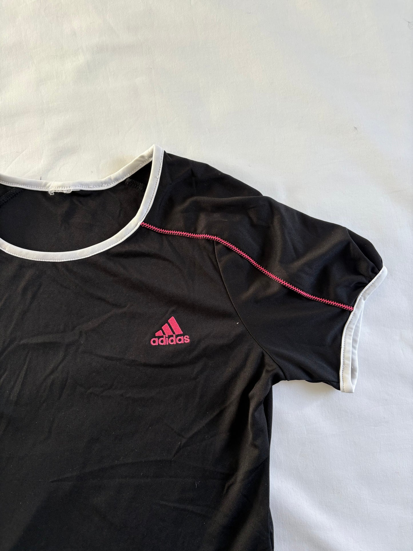 00’s Adidas baby tee | Size 6-8