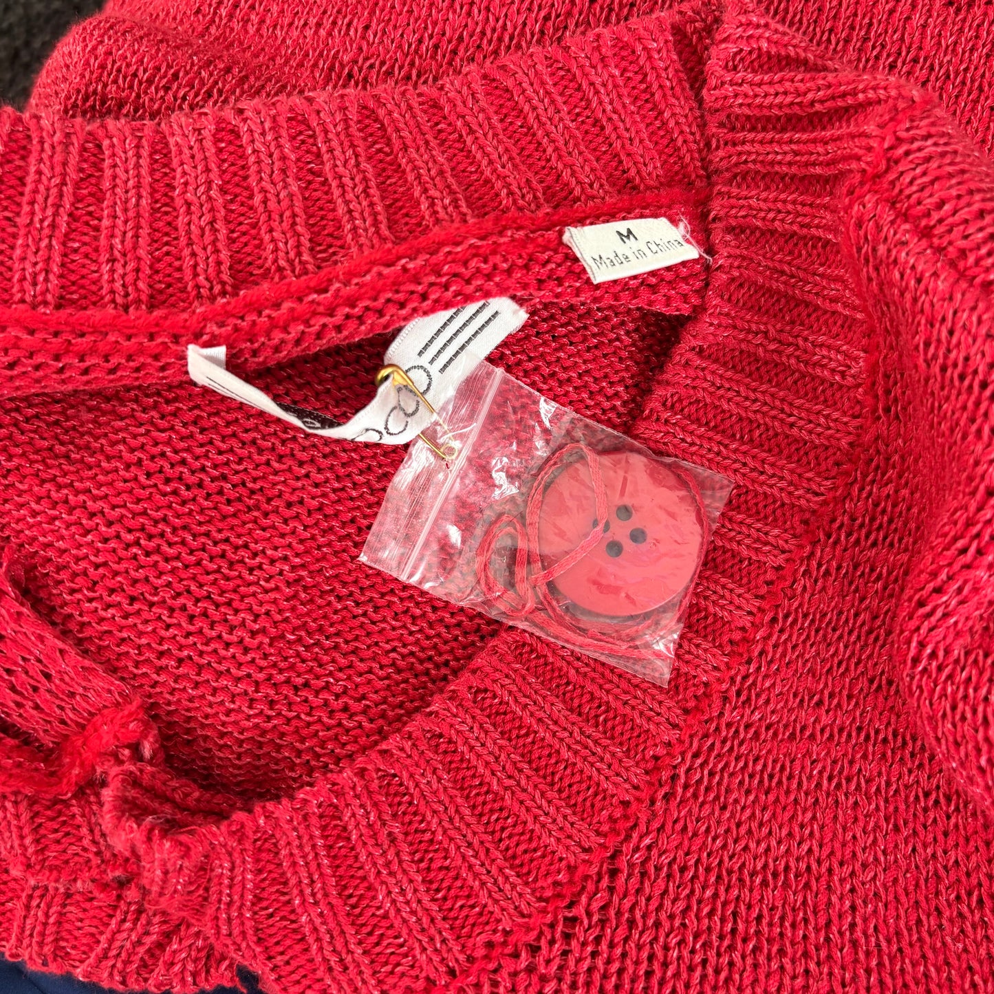 00’s Red split front cardigan | Size 12-14