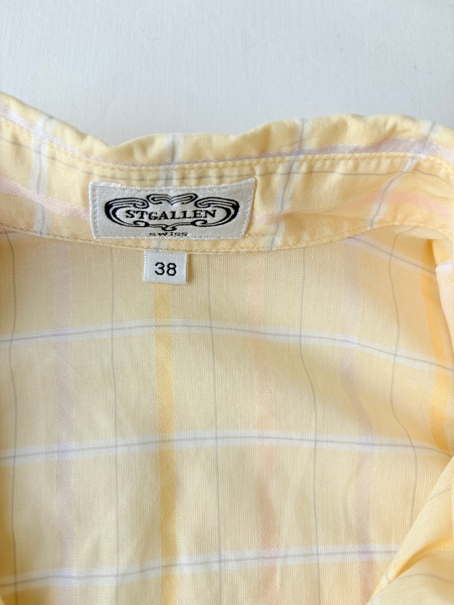 00’s Butter yellow cinched shirt | Size 10