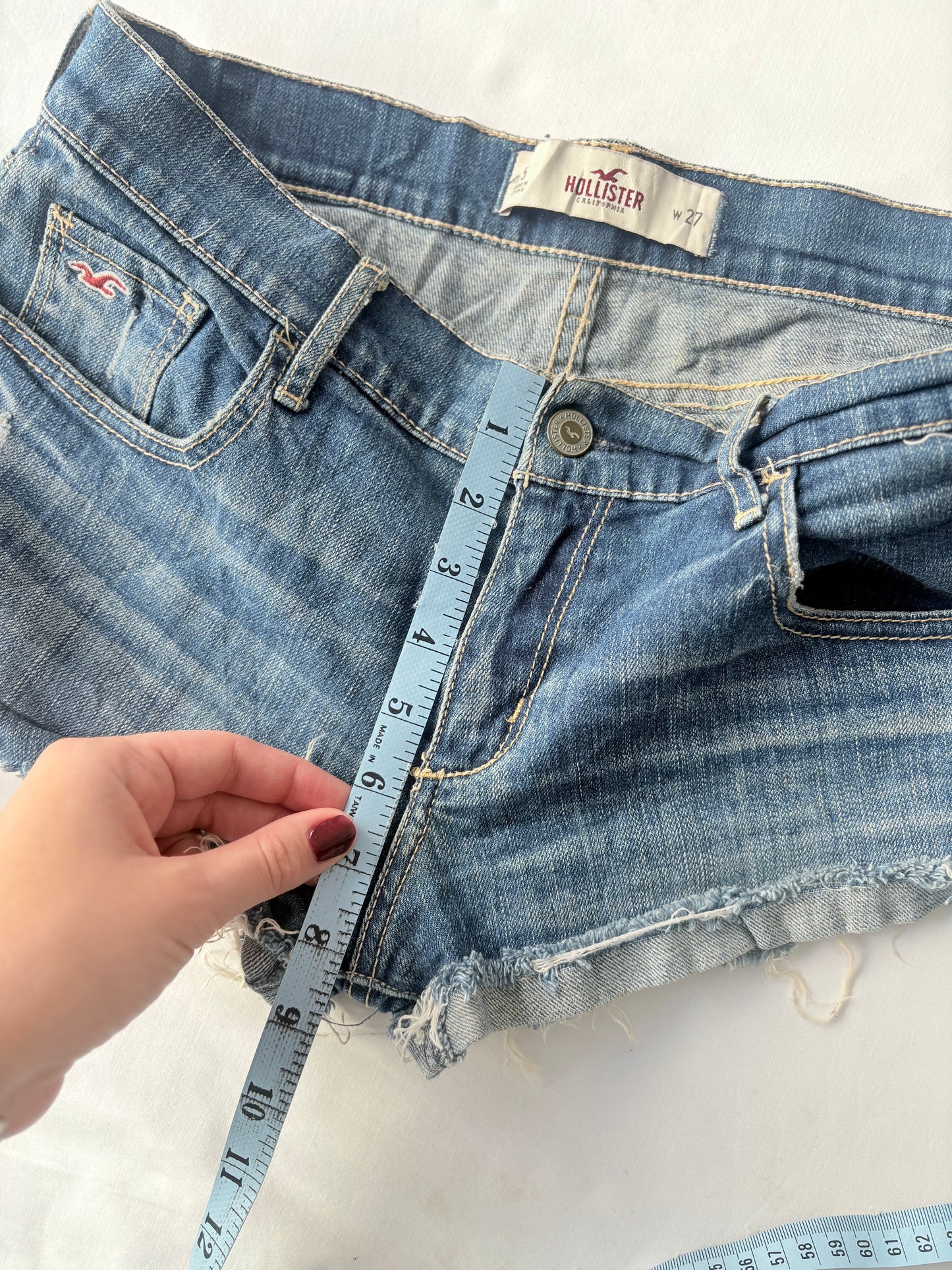 00’s Distressed Hollister shorts | Size 10