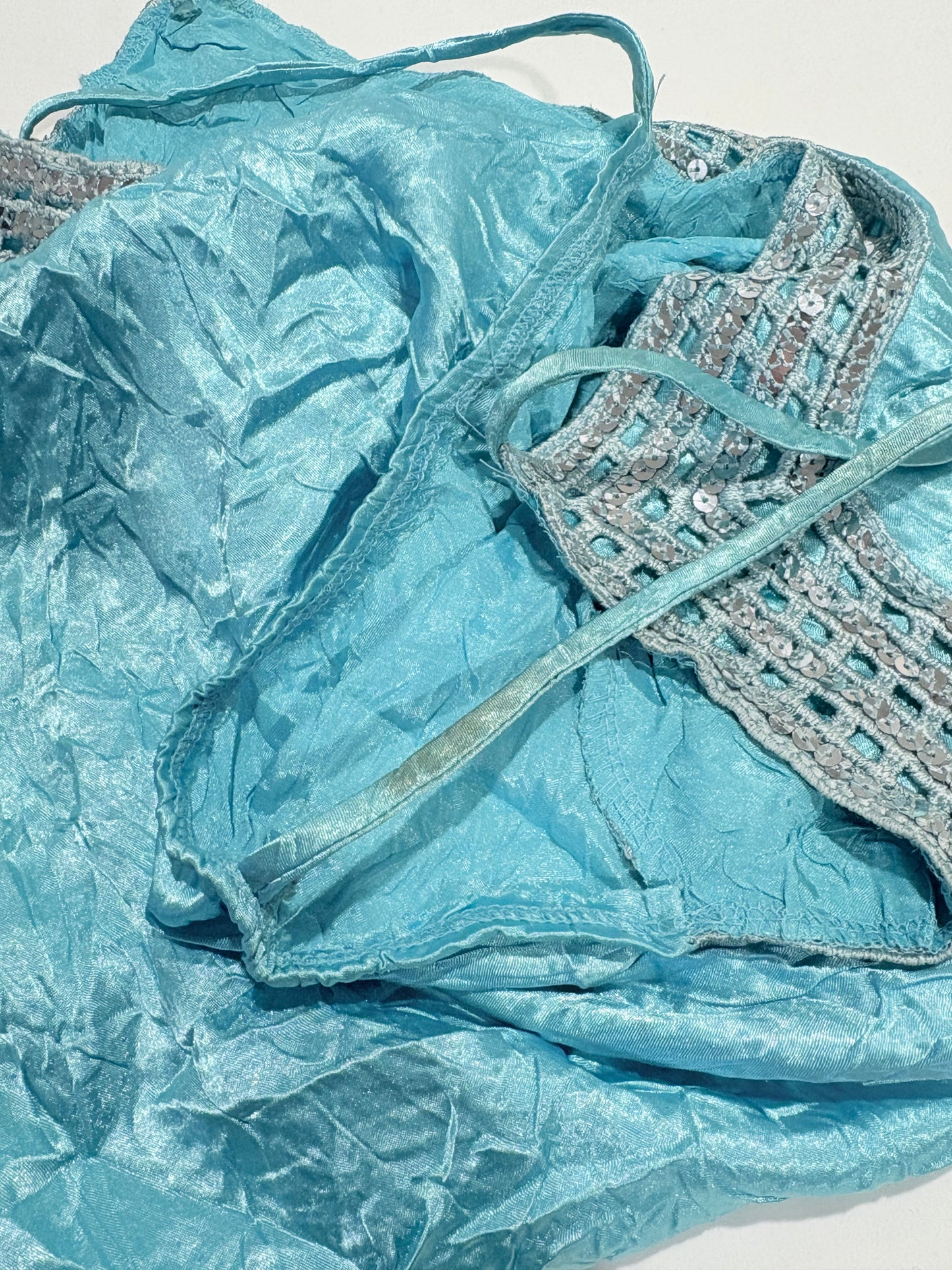 00’s Blue sequin crinkle cami | Size 14