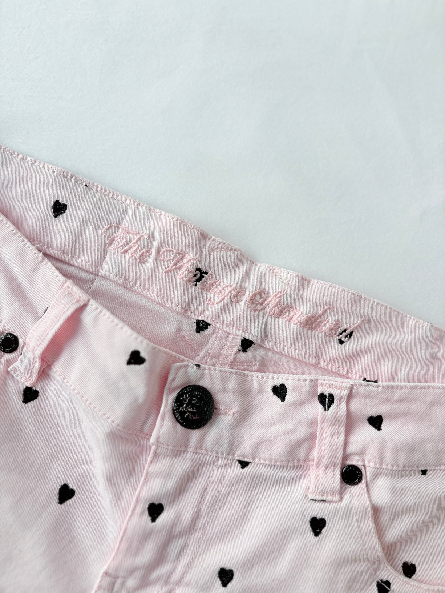 00’s Pink heart low rise shorts | Size 8