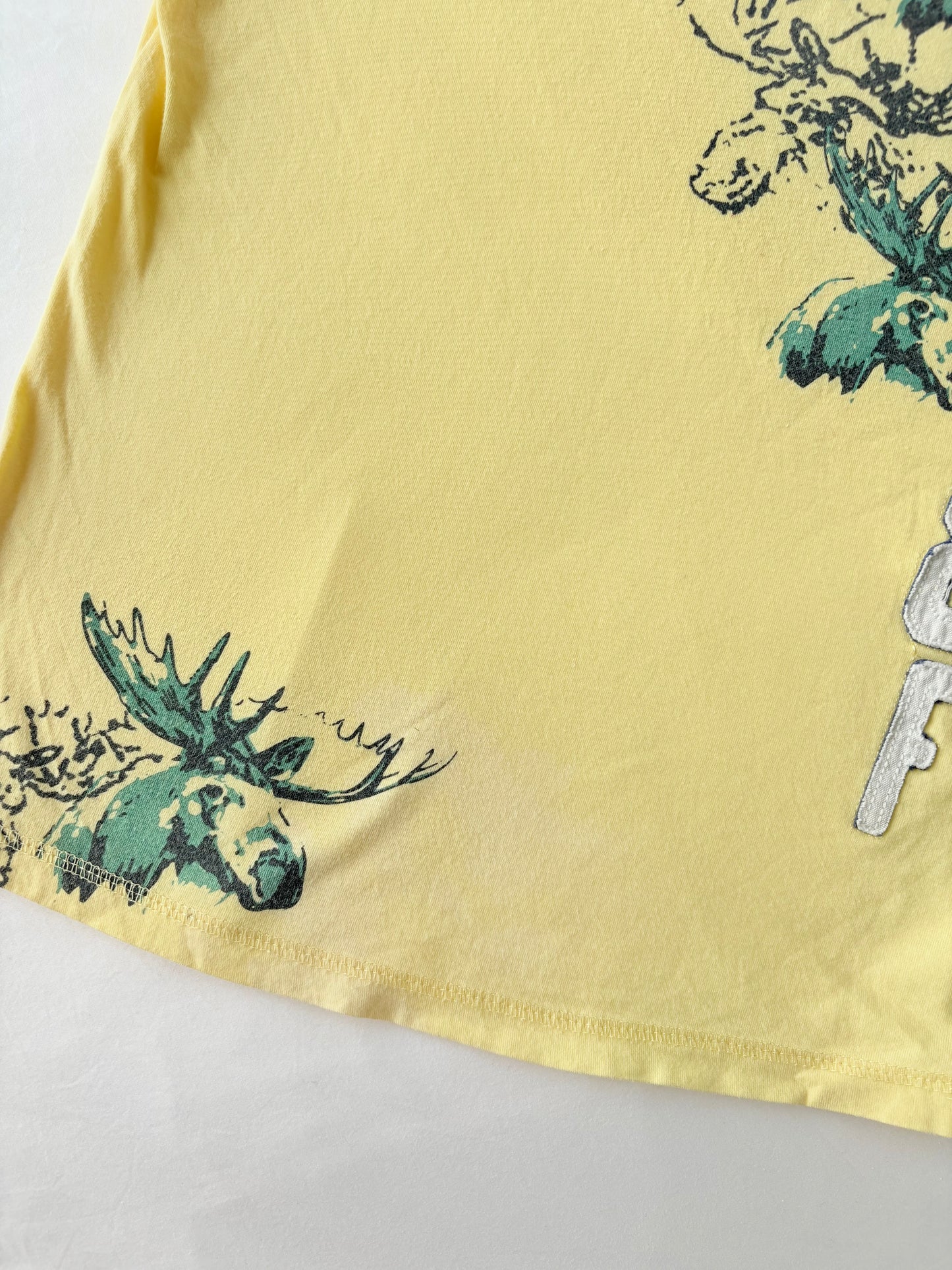 00’s Abercrombie yellow moose tee | Size medium
