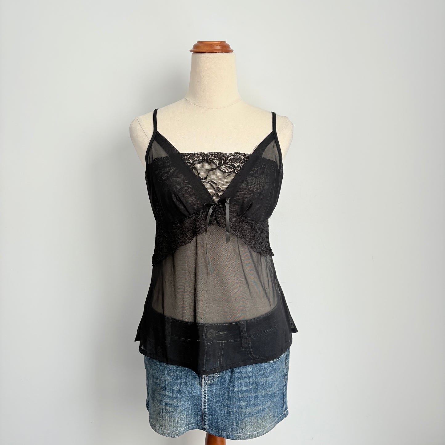 00’s Black micro mesh cami | Size 10