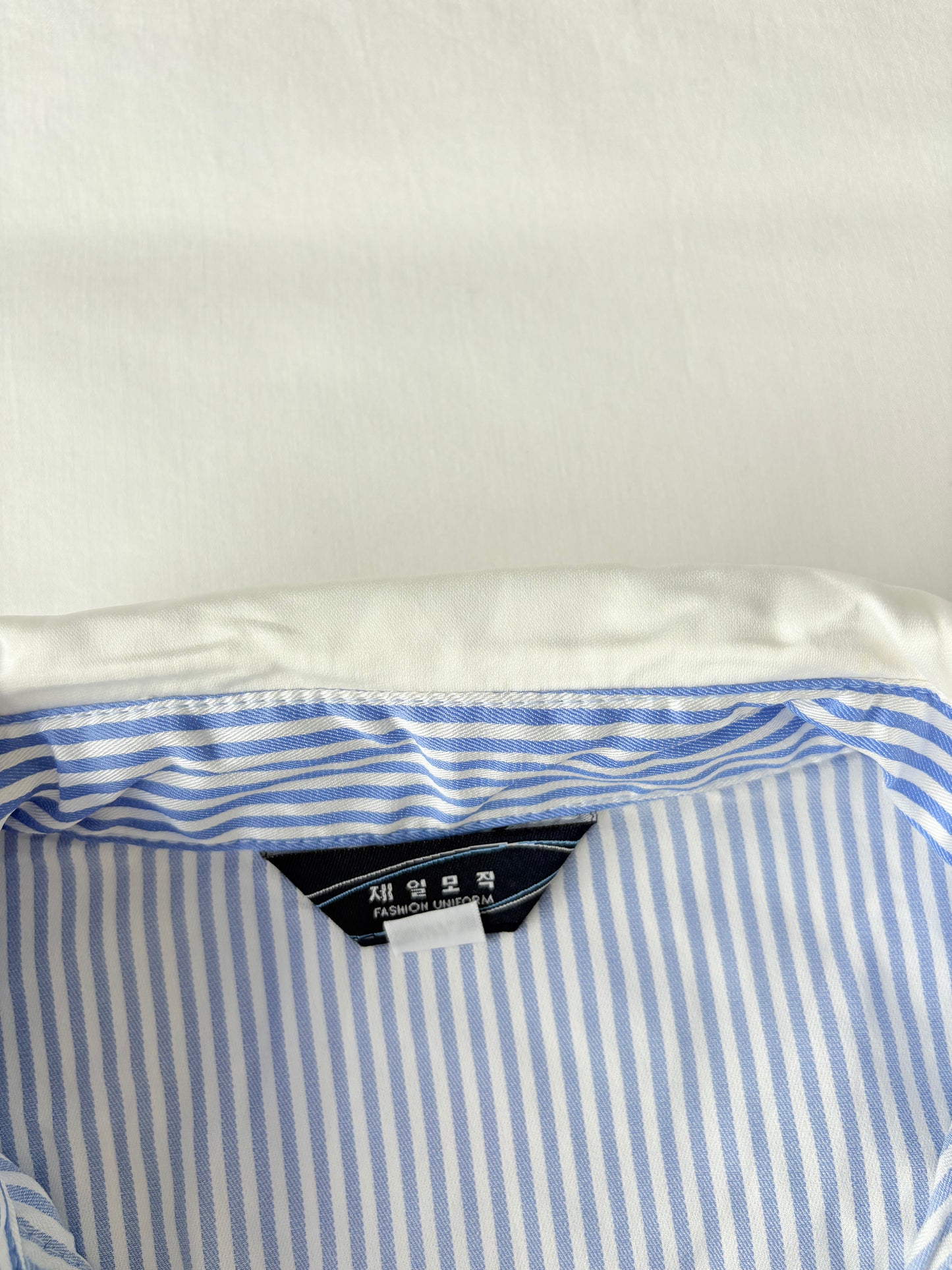 00’s Blue ruffle cinched shirt | Size 12