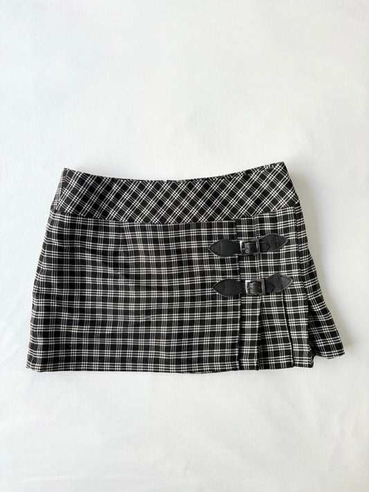 00’s Plaid buckle mini skirt | Size 6