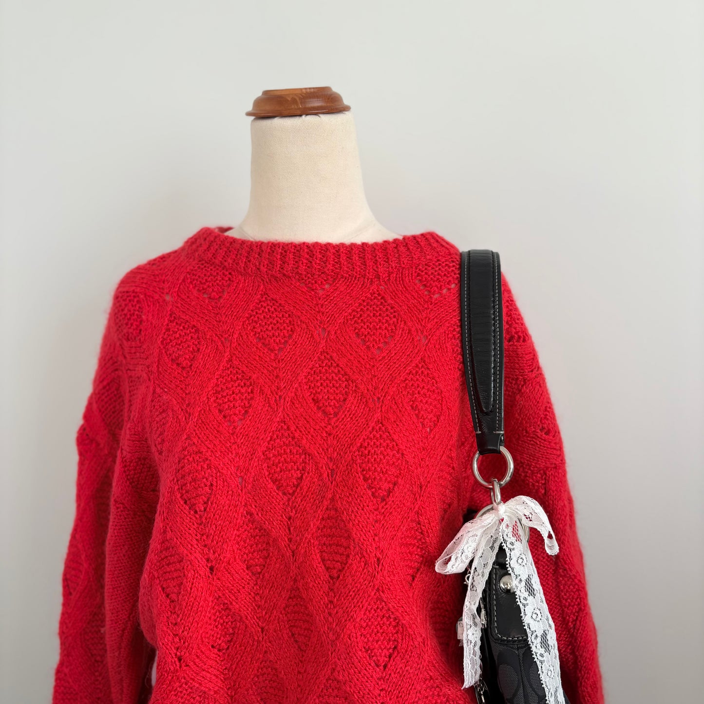 00’s Handmade red knit jumper | Size medium