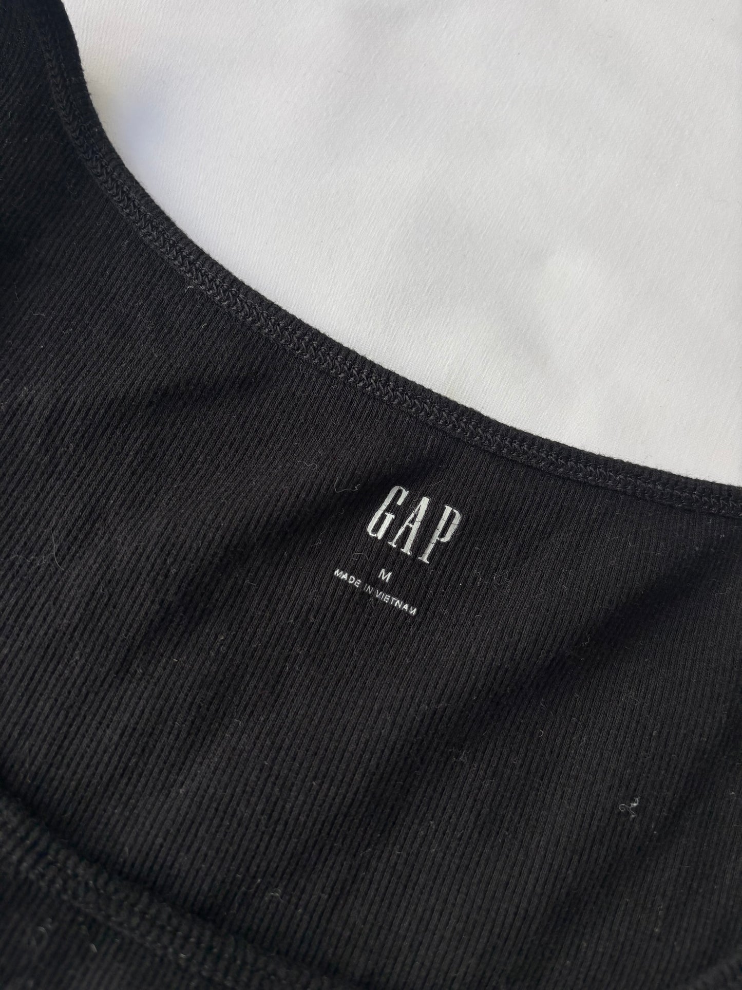Gap ribbed black tank | Size medium