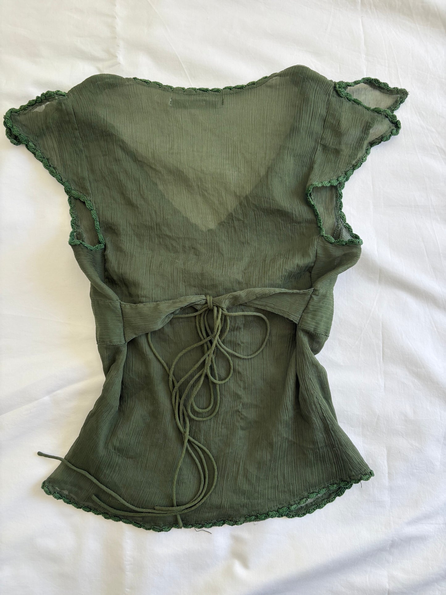 00’s Green silk embroidered top | Size 8-10