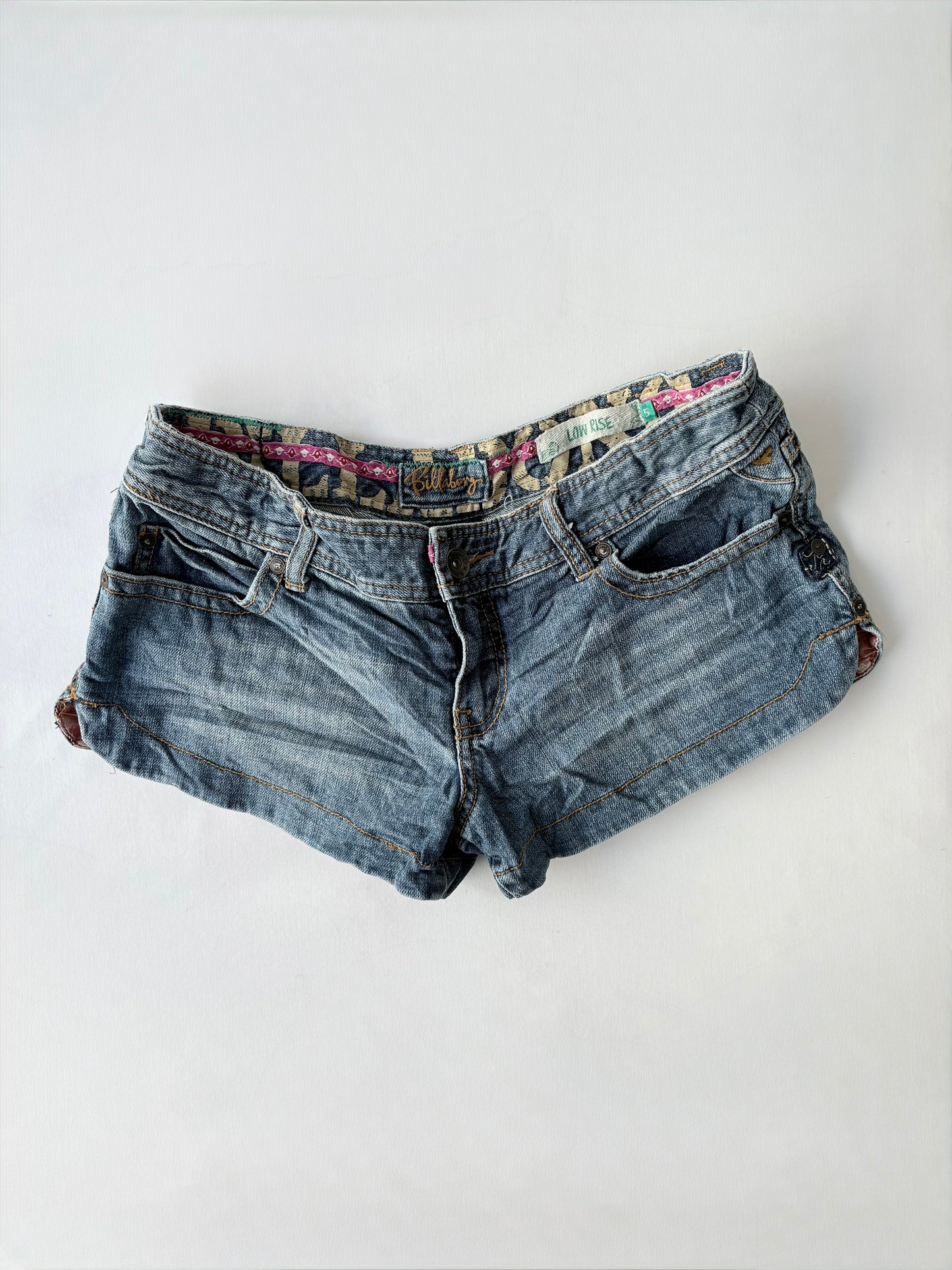 00’s Billabong low rise denim shorts | Size 10